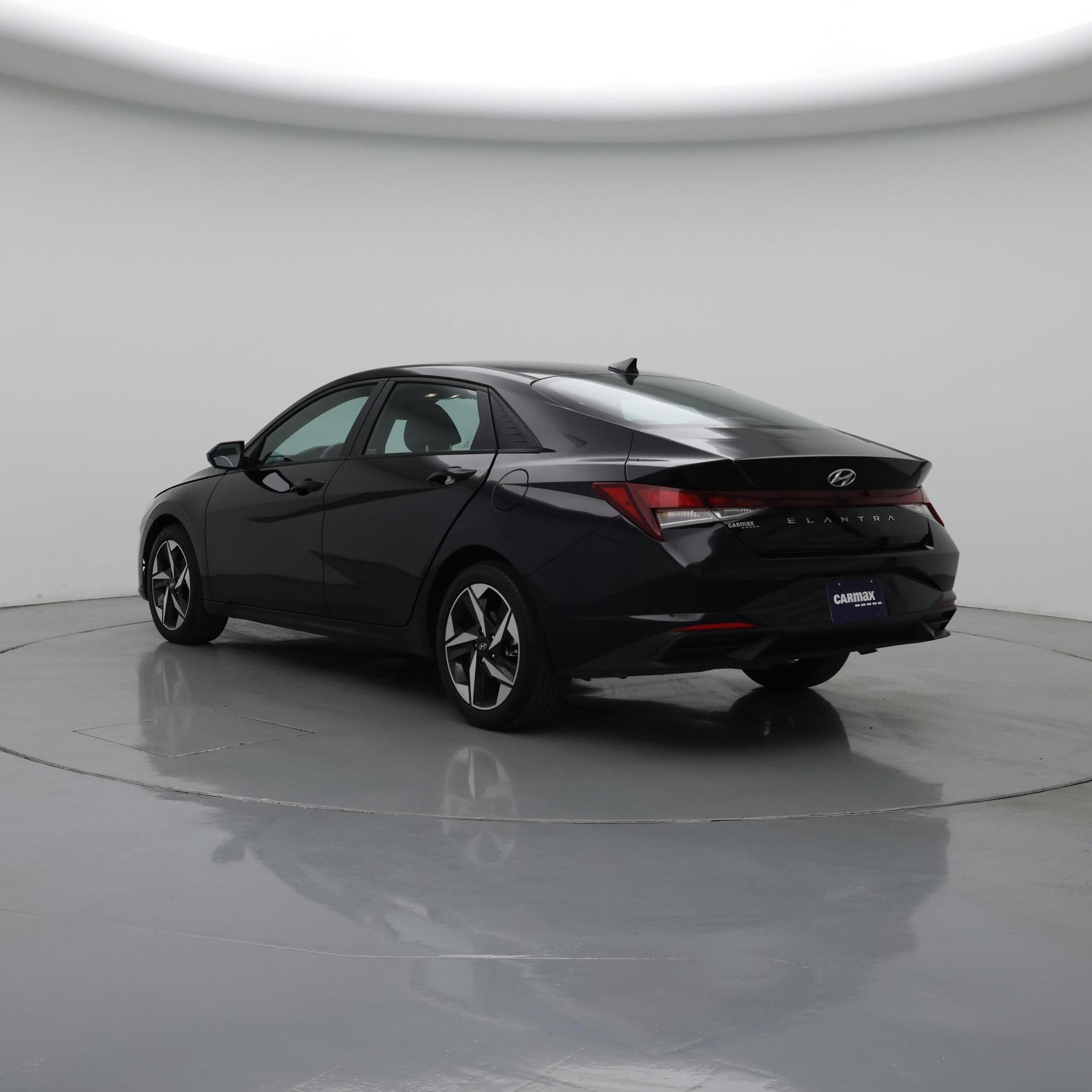 Thumbnail: 2023 Hyundai Elantra - 2