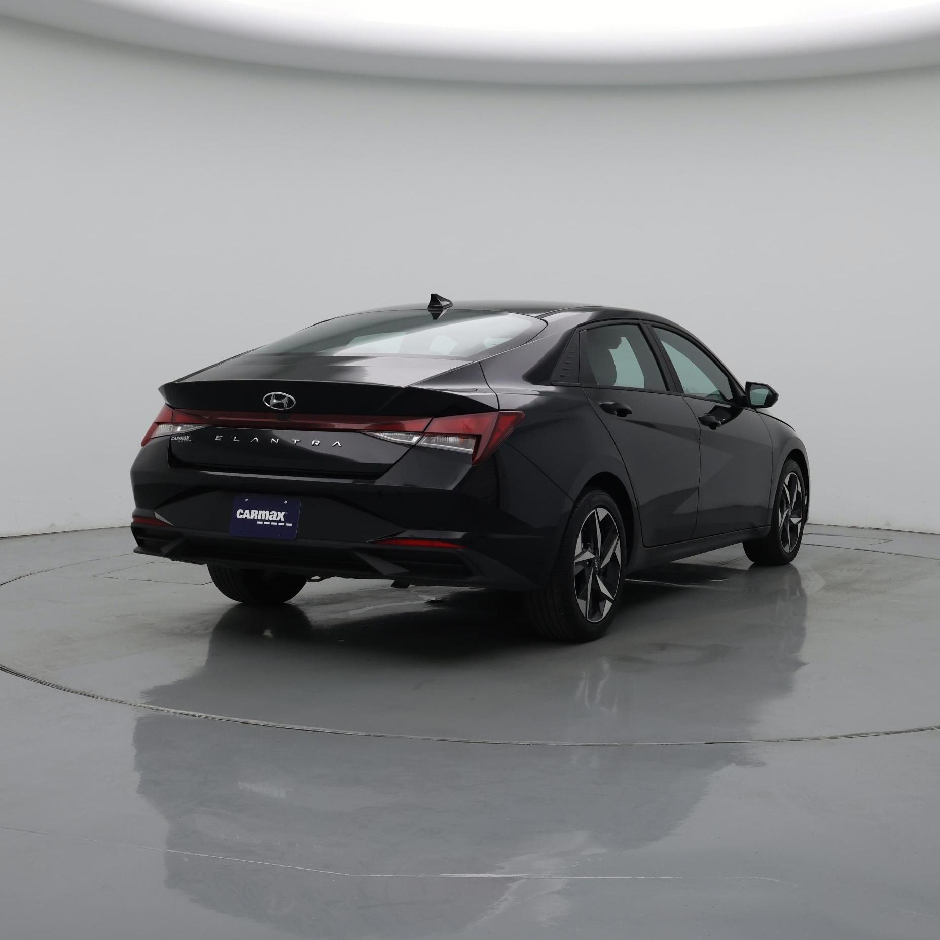 Thumbnail: 2023 Hyundai Elantra - 8