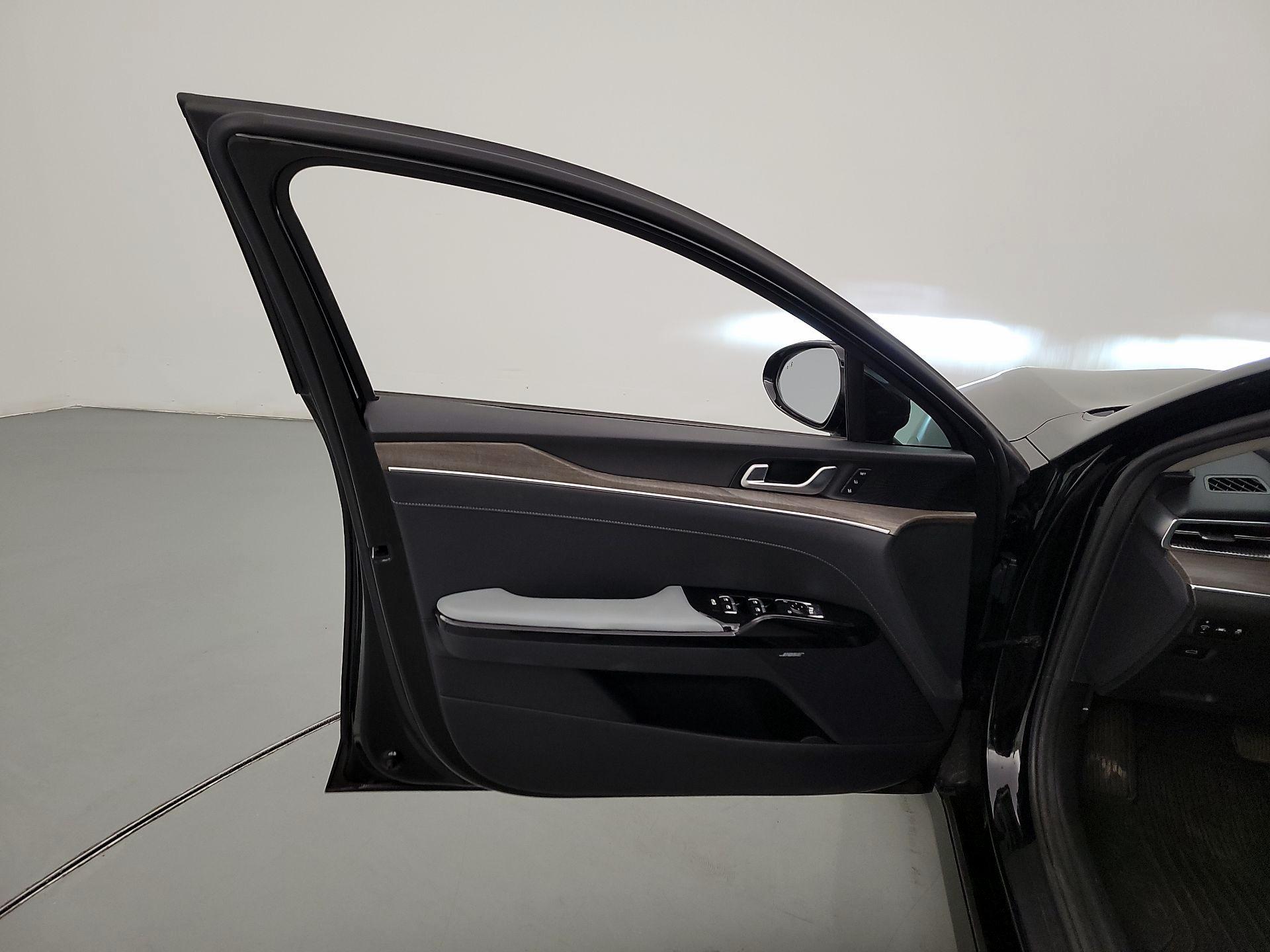 Thumbnail: 2022 Kia K5 - 12