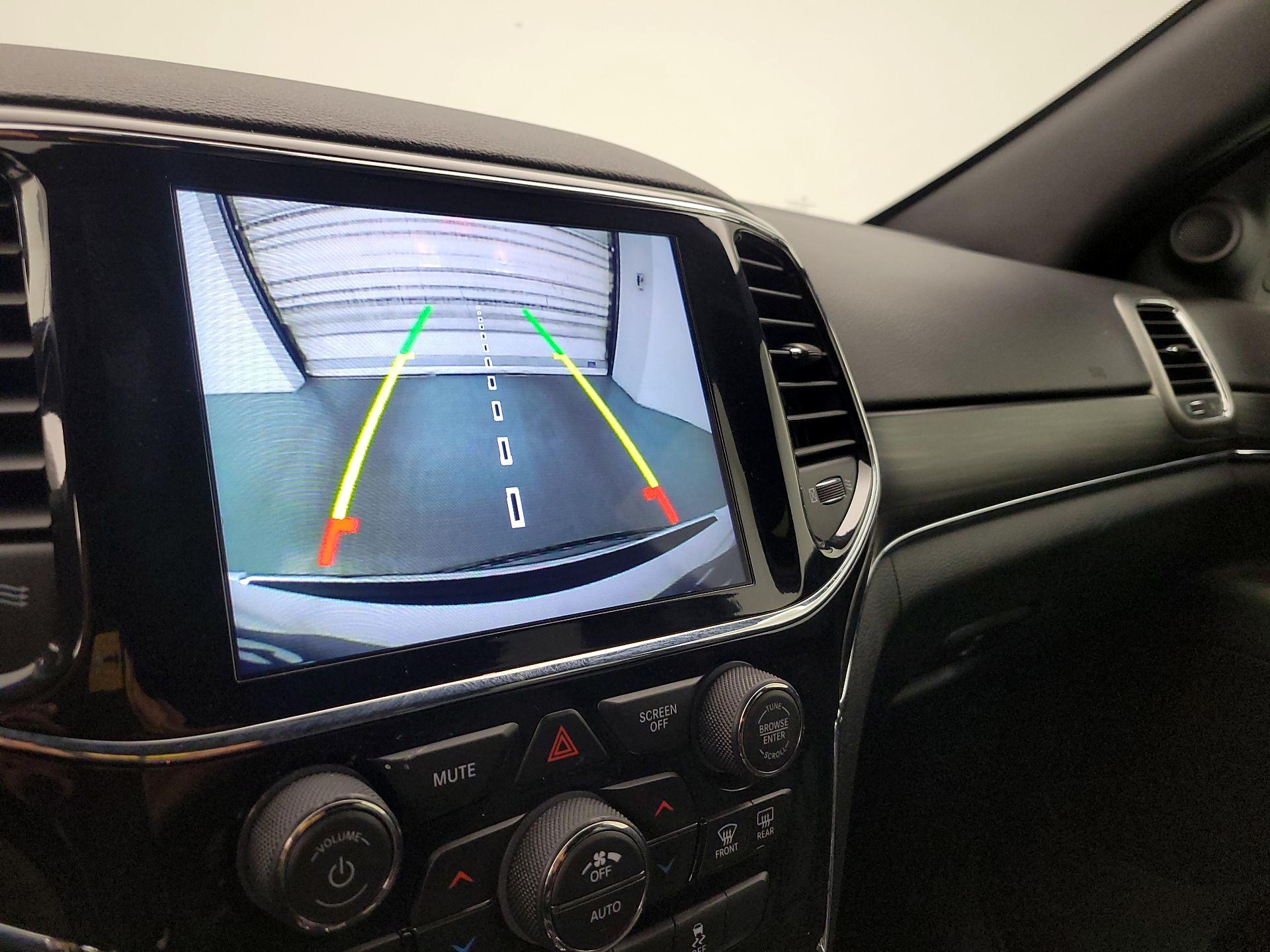 Thumbnail: 2021 Jeep Grand Cherokee - 15