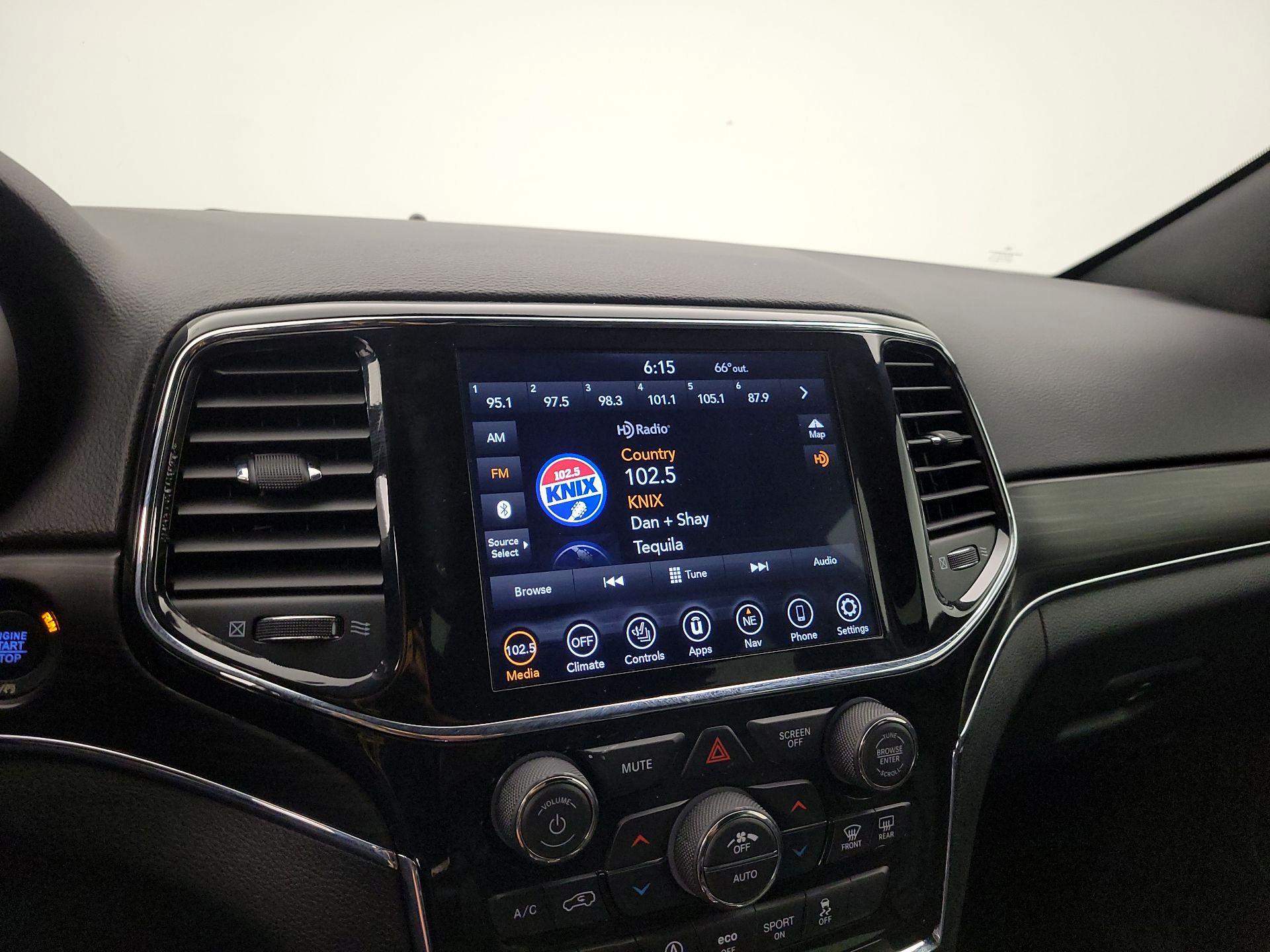 Thumbnail: 2021 Jeep Grand Cherokee - 16