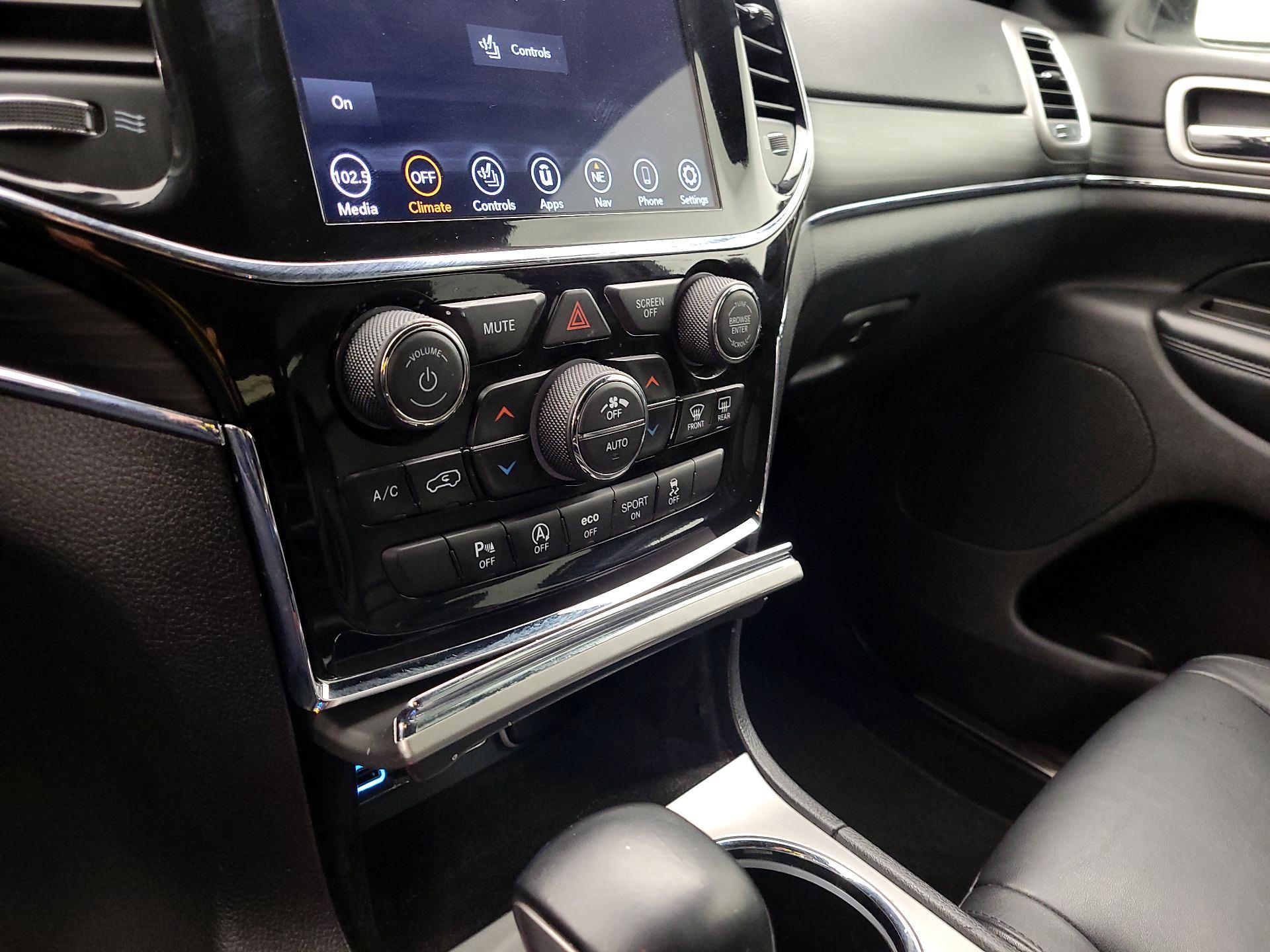 Thumbnail: 2021 Jeep Grand Cherokee - 17