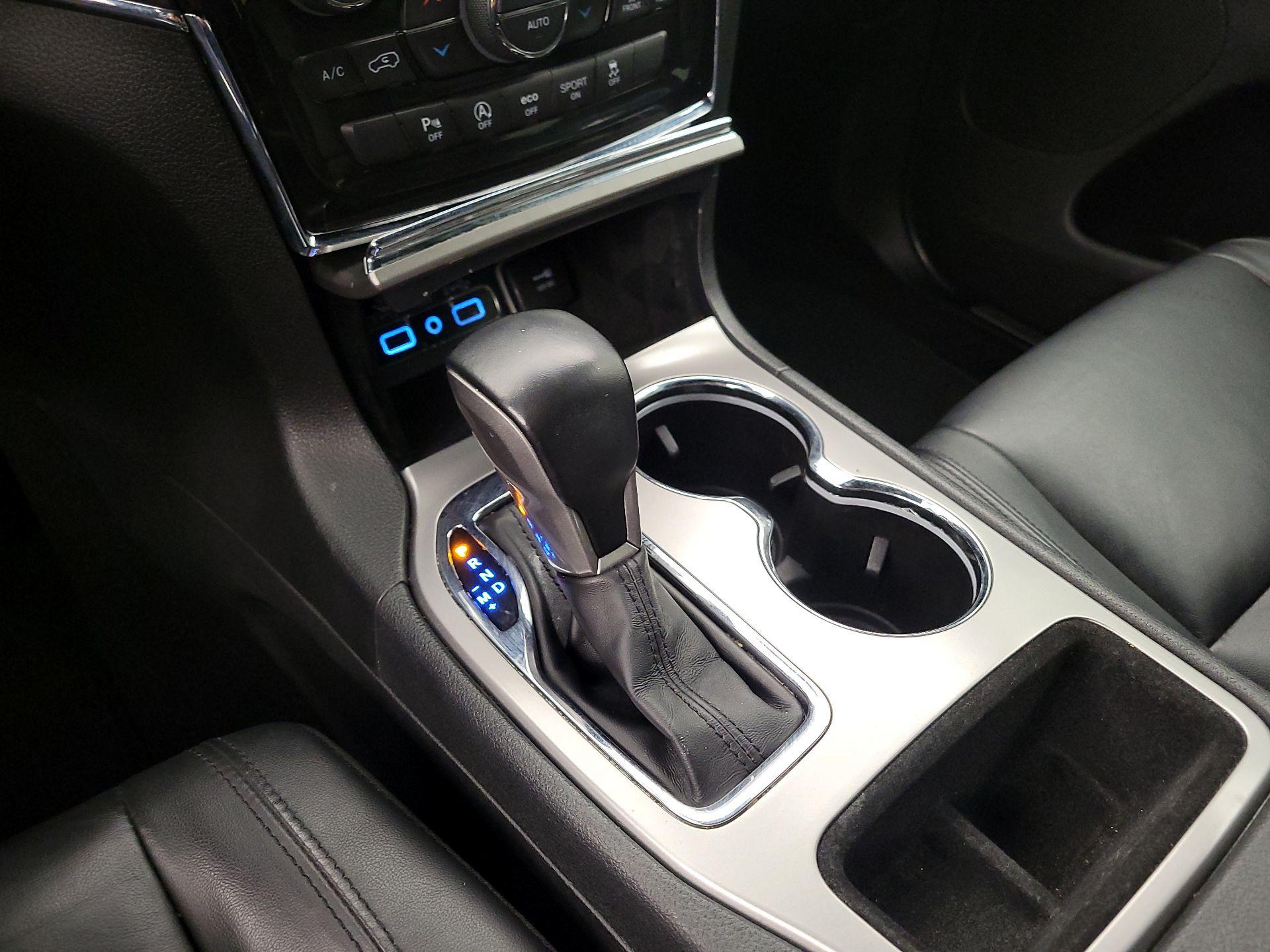 Thumbnail: 2021 Jeep Grand Cherokee - 18