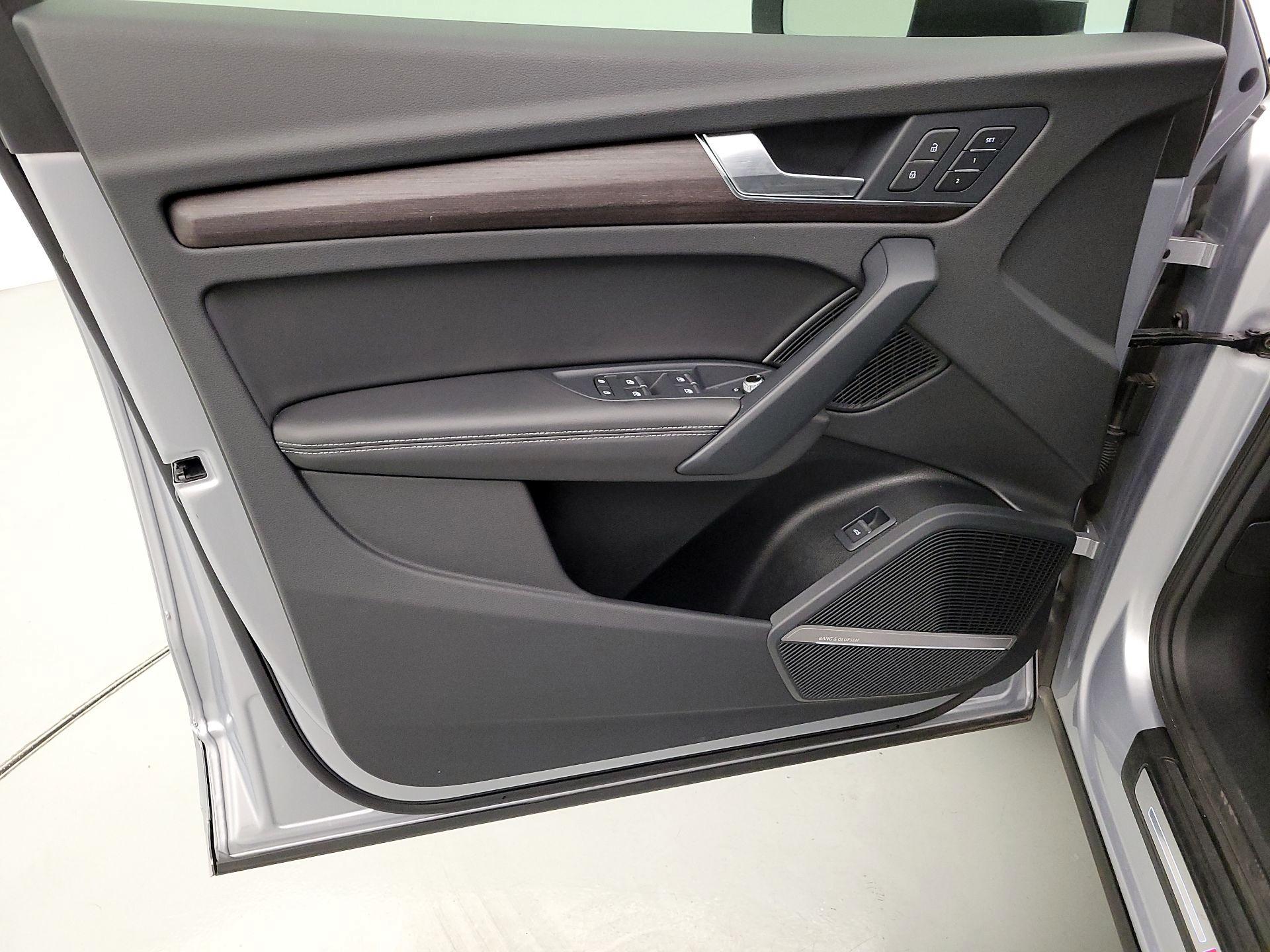 Thumbnail: 2022 Audi Q5 - 12