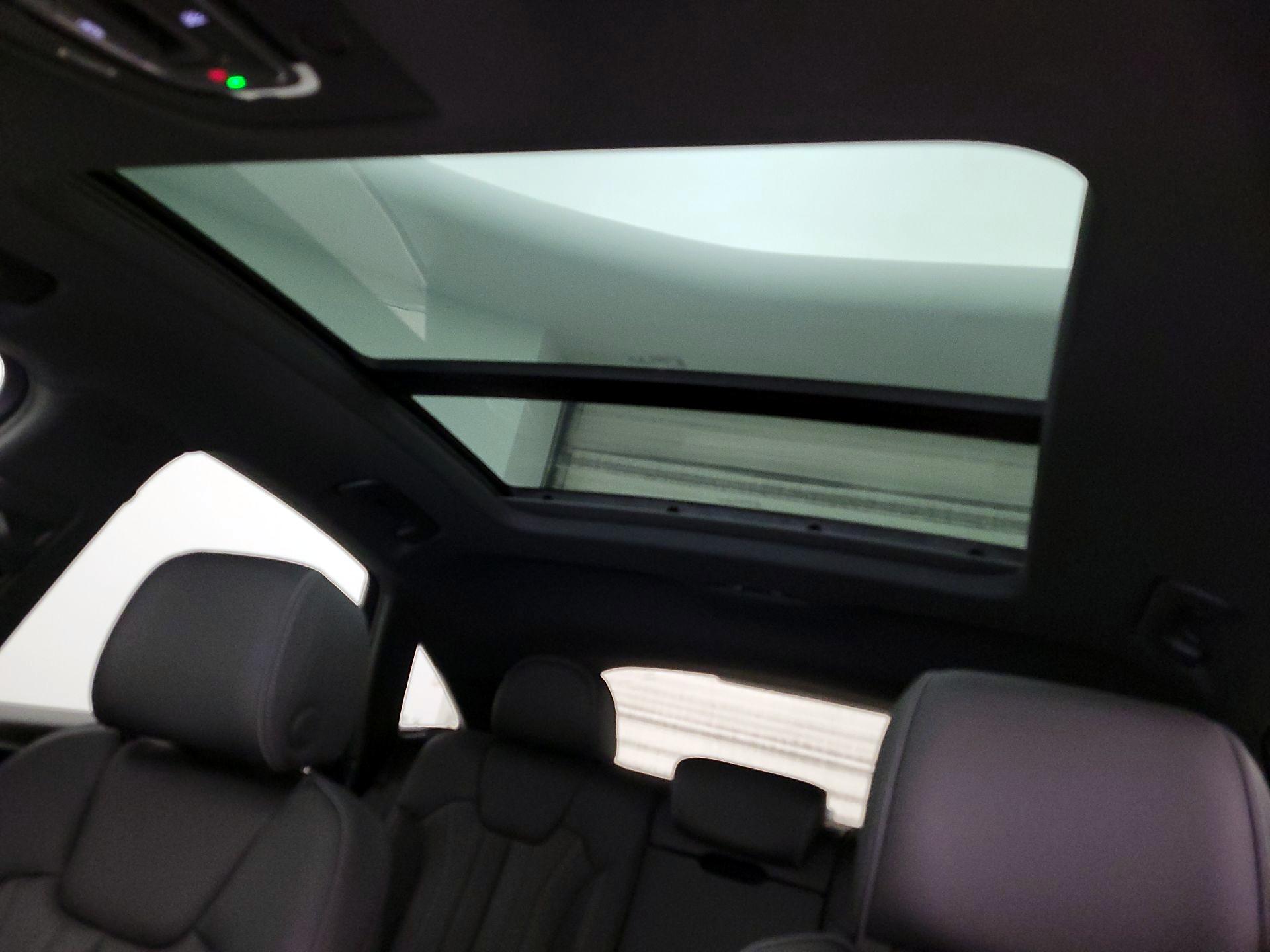 Thumbnail: 2022 Audi Q5 - 20