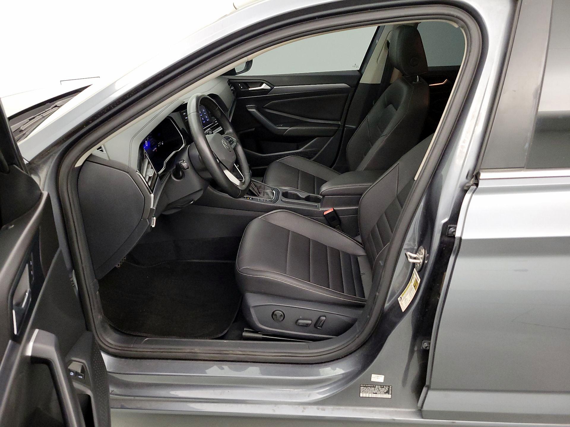 Thumbnail: 2024 Volkswagen Jetta - 11