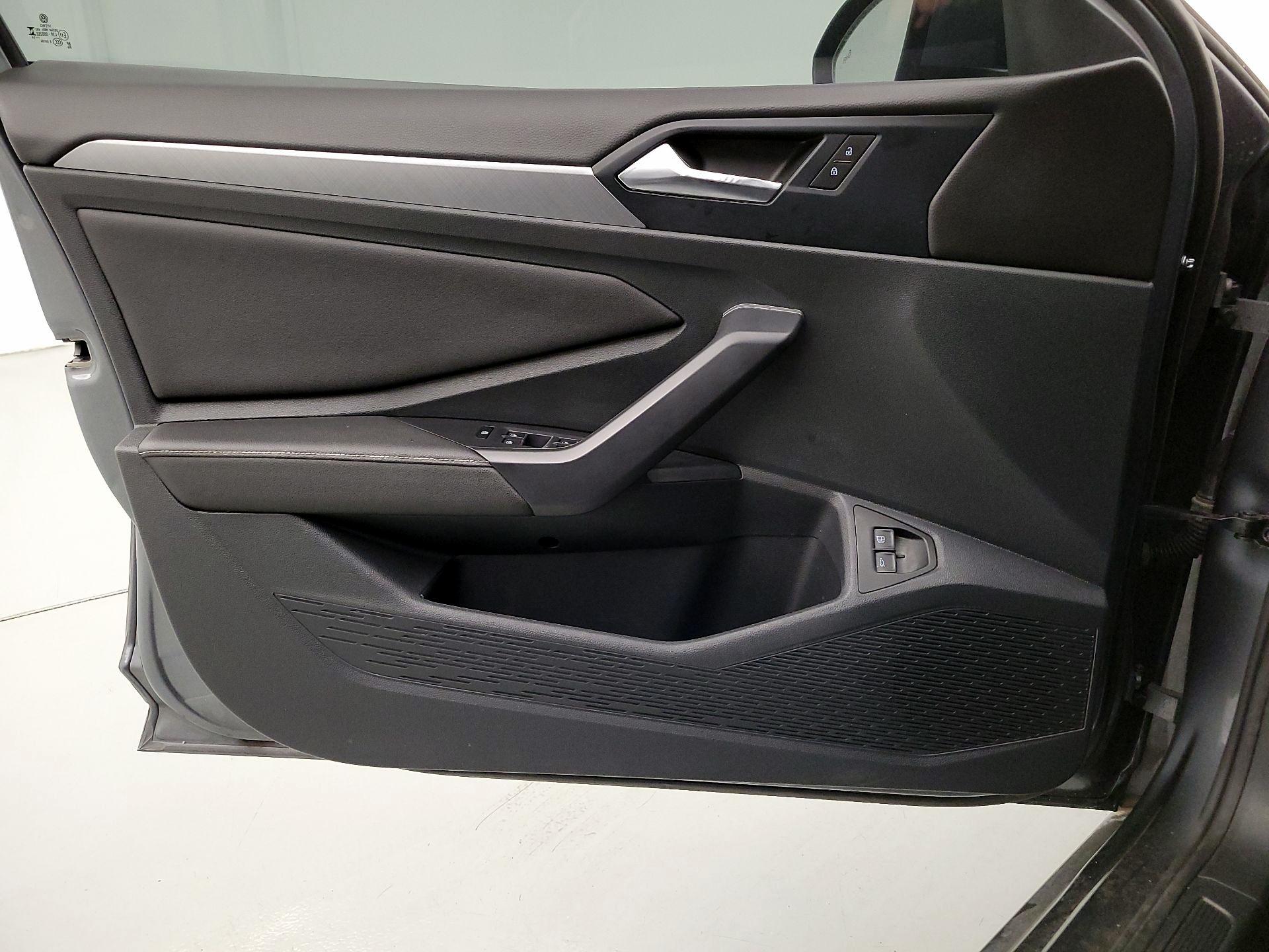 Thumbnail: 2024 Volkswagen Jetta - 12