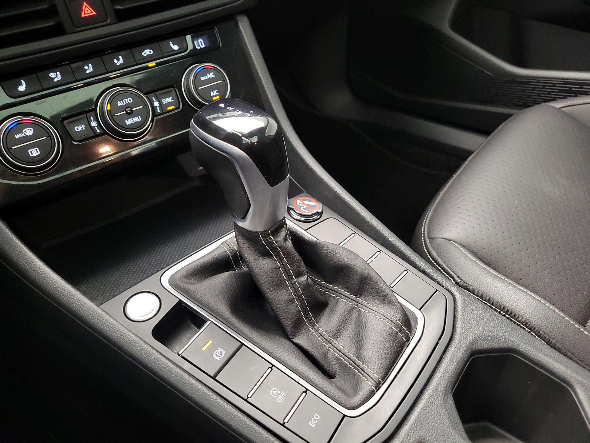 Thumbnail: 2024 Volkswagen Jetta - 17