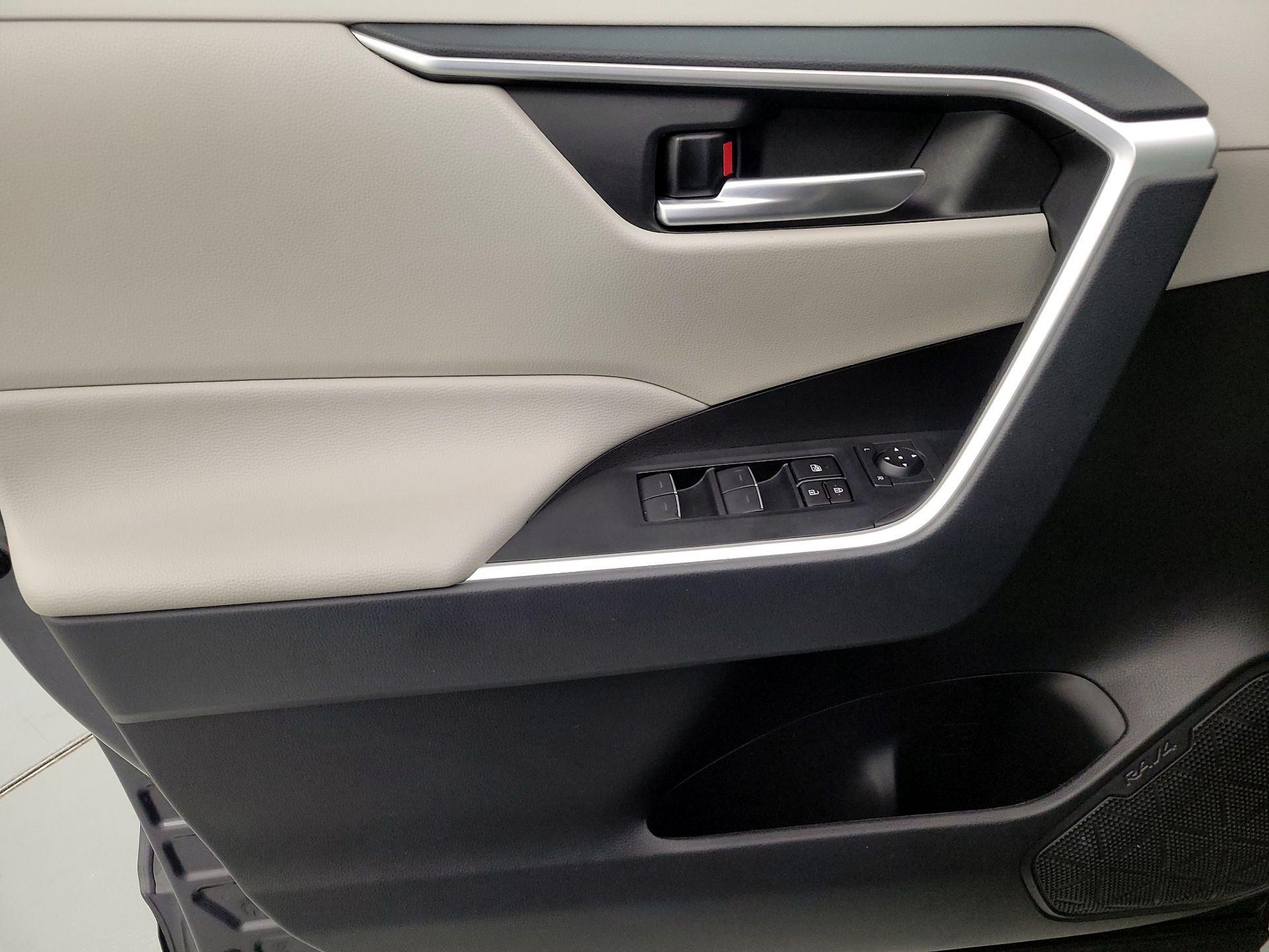 Thumbnail: 2024 Toyota RAV4 - 12