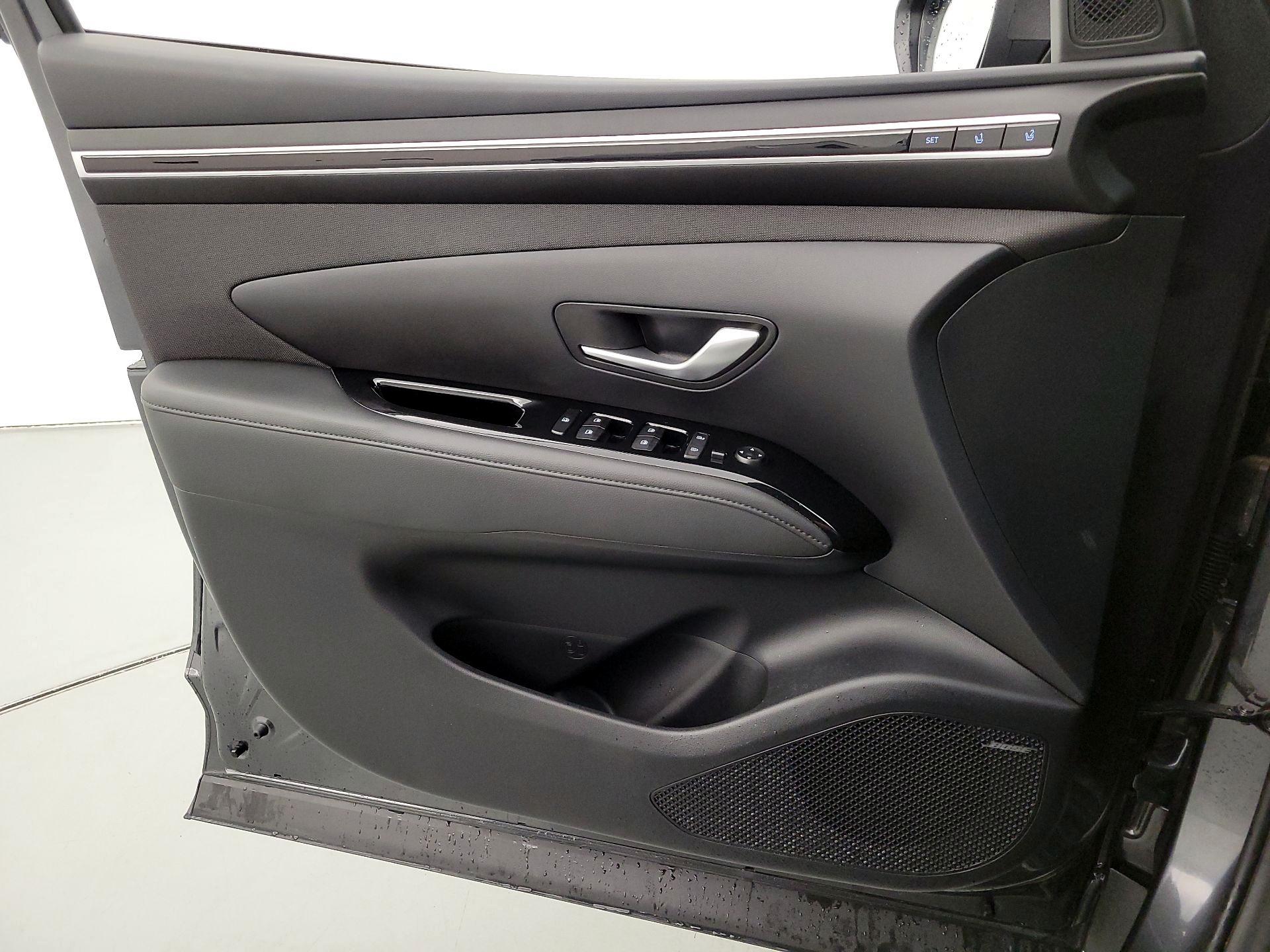 Thumbnail: 2022 Hyundai Tucson - 12