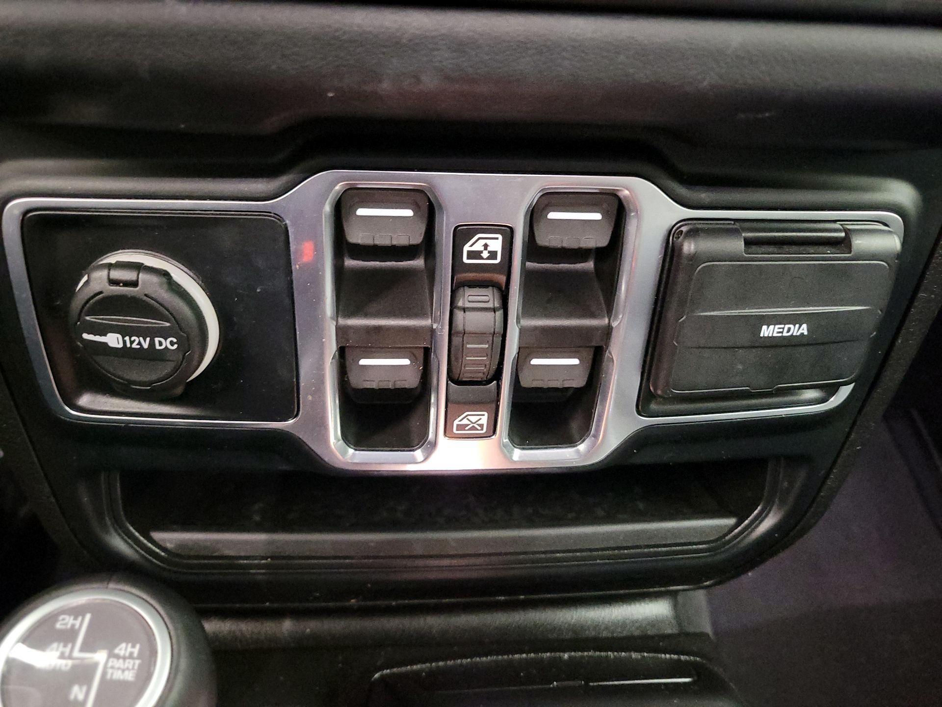 Thumbnail: 2024 Jeep Wrangler - 18