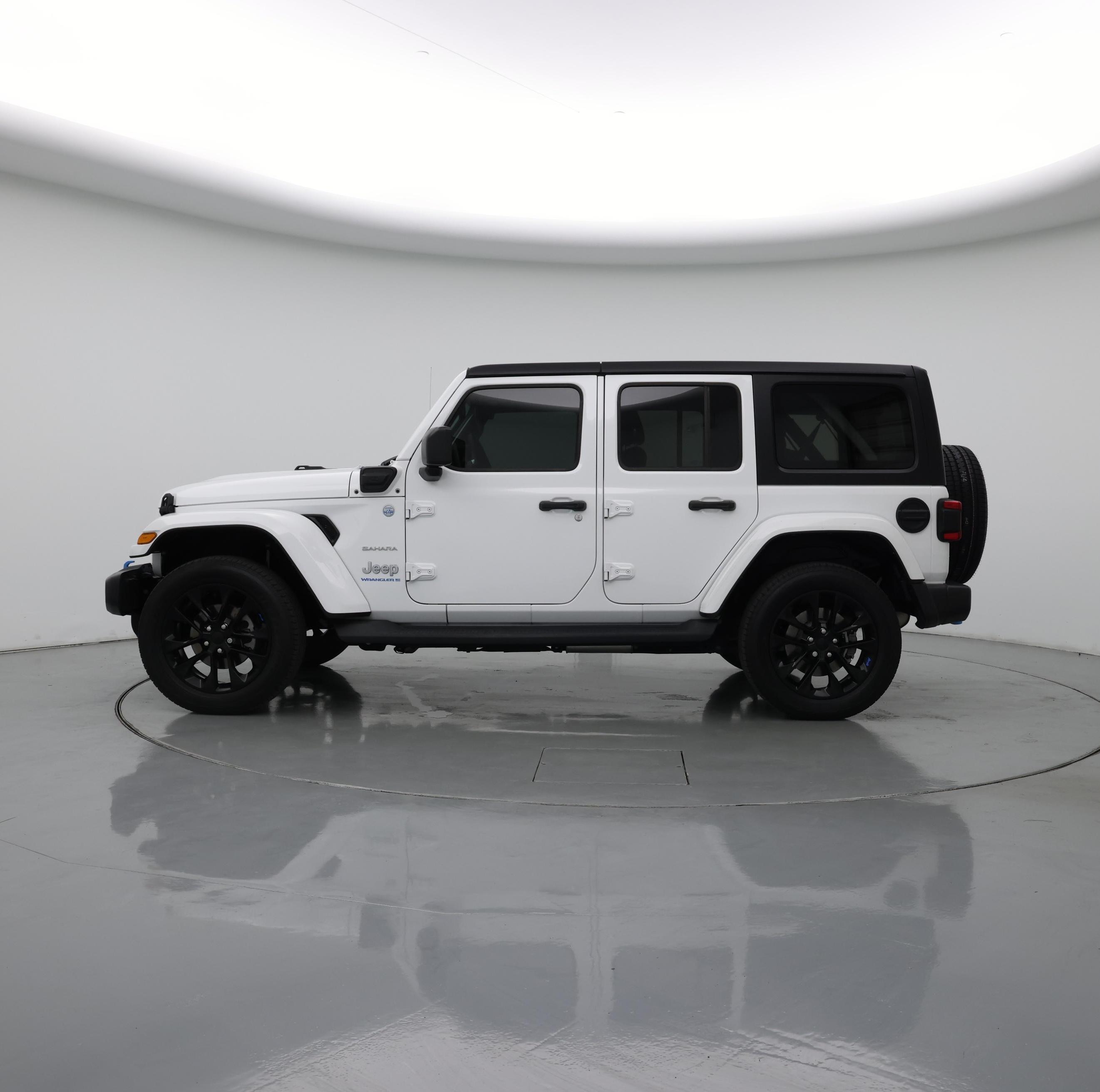 Thumbnail: 2023 Jeep Wrangler - 3
