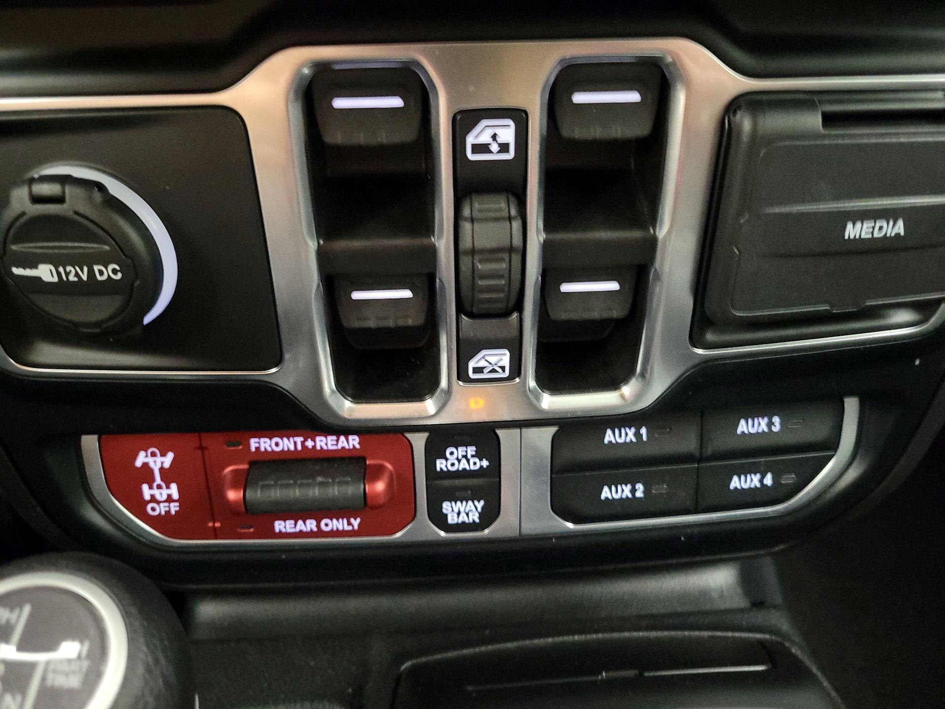 Thumbnail: 2024 Jeep Wrangler - 19