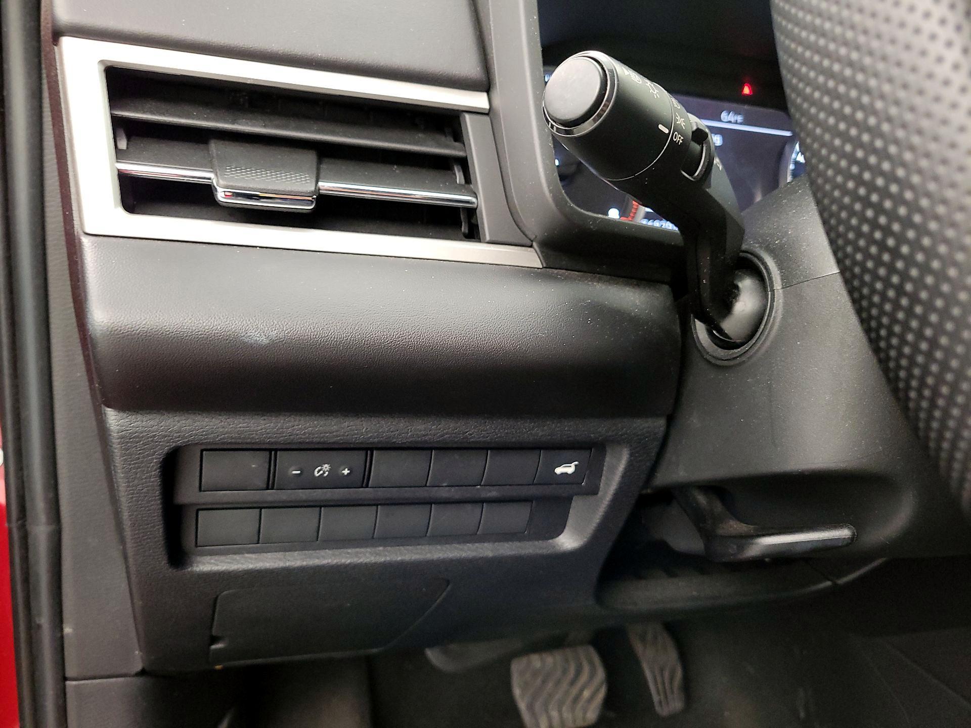 Thumbnail: 2022 Mitsubishi Outlander - 13