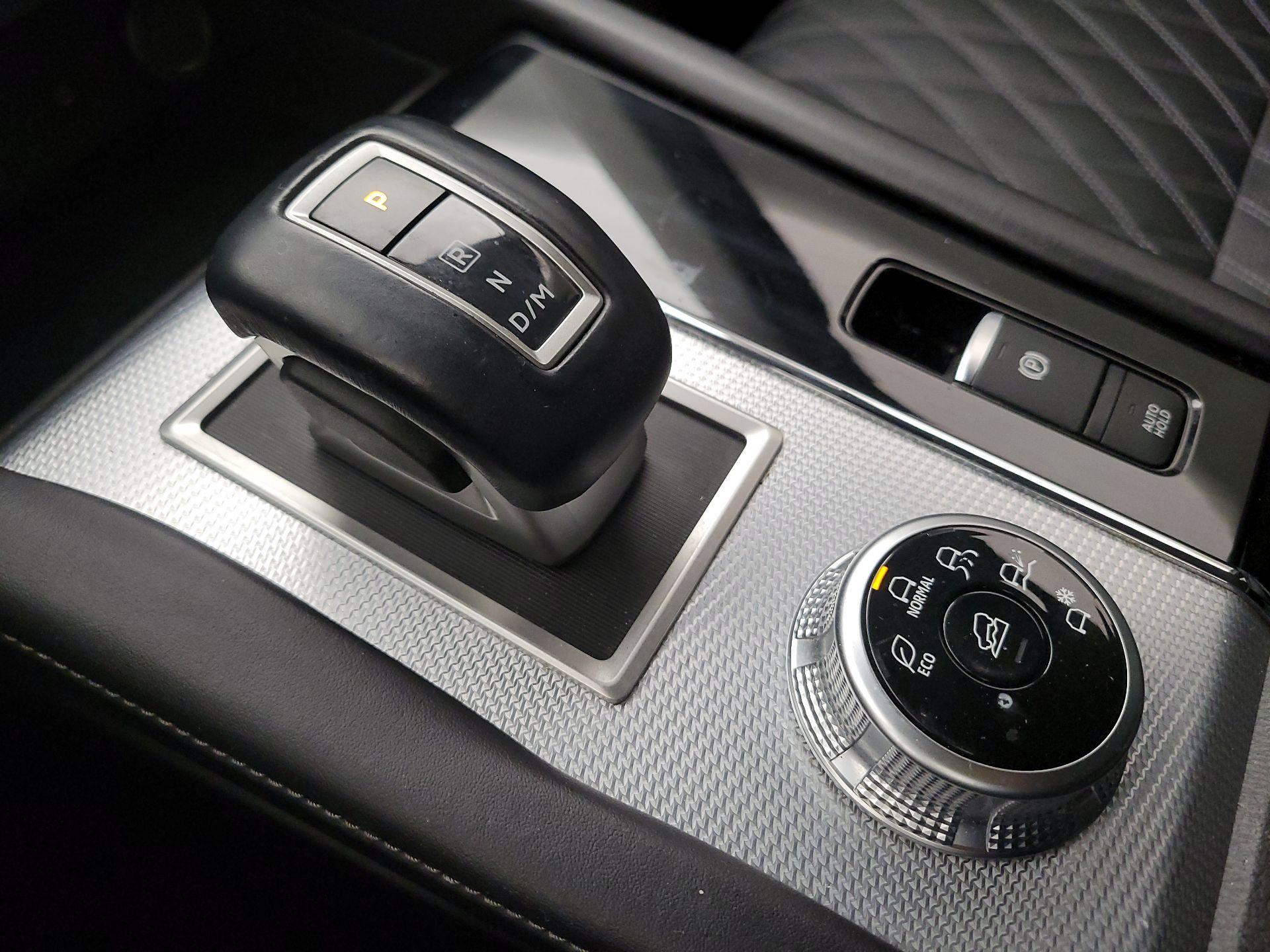 Thumbnail: 2022 Mitsubishi Outlander - 18