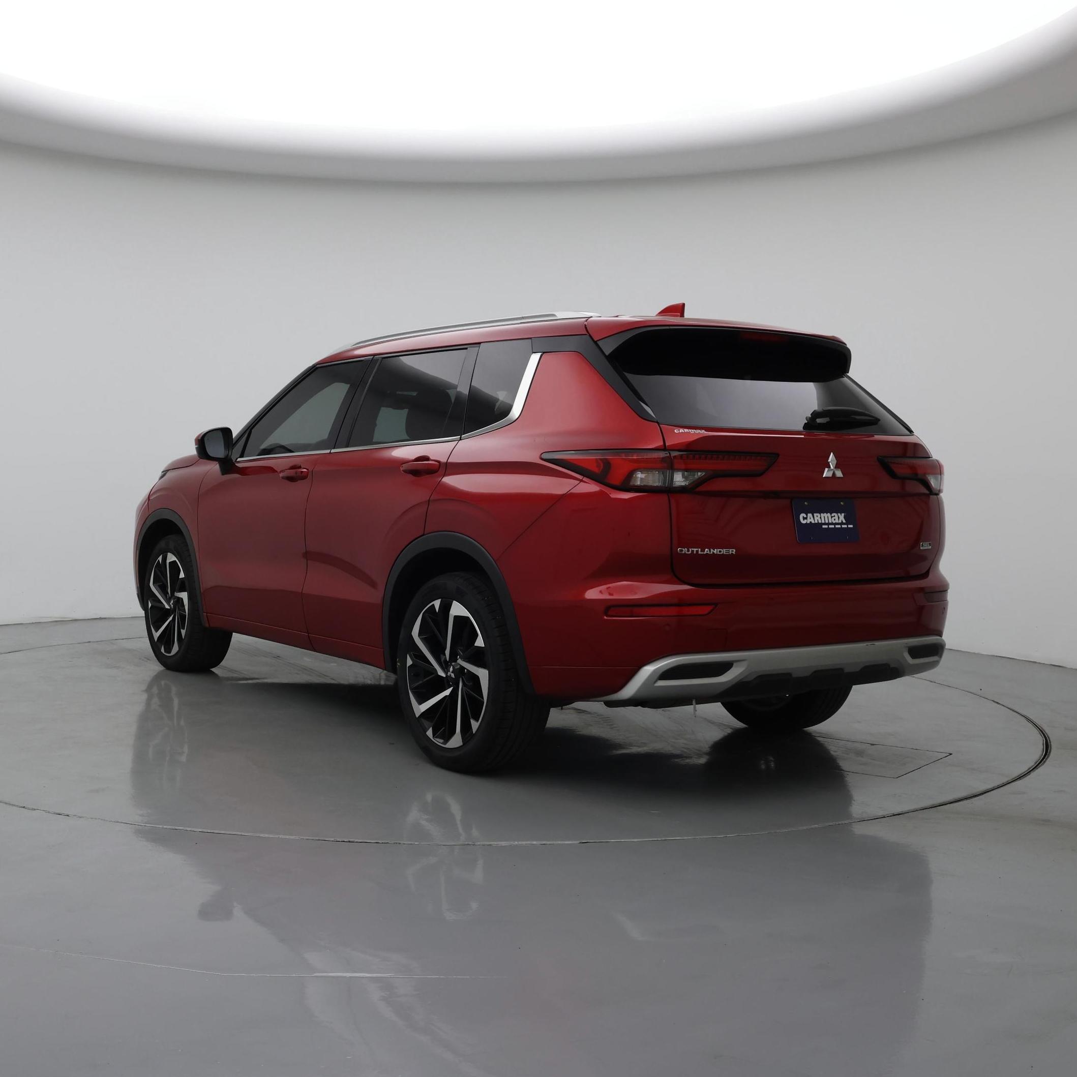 Thumbnail: 2022 Mitsubishi Outlander - 2