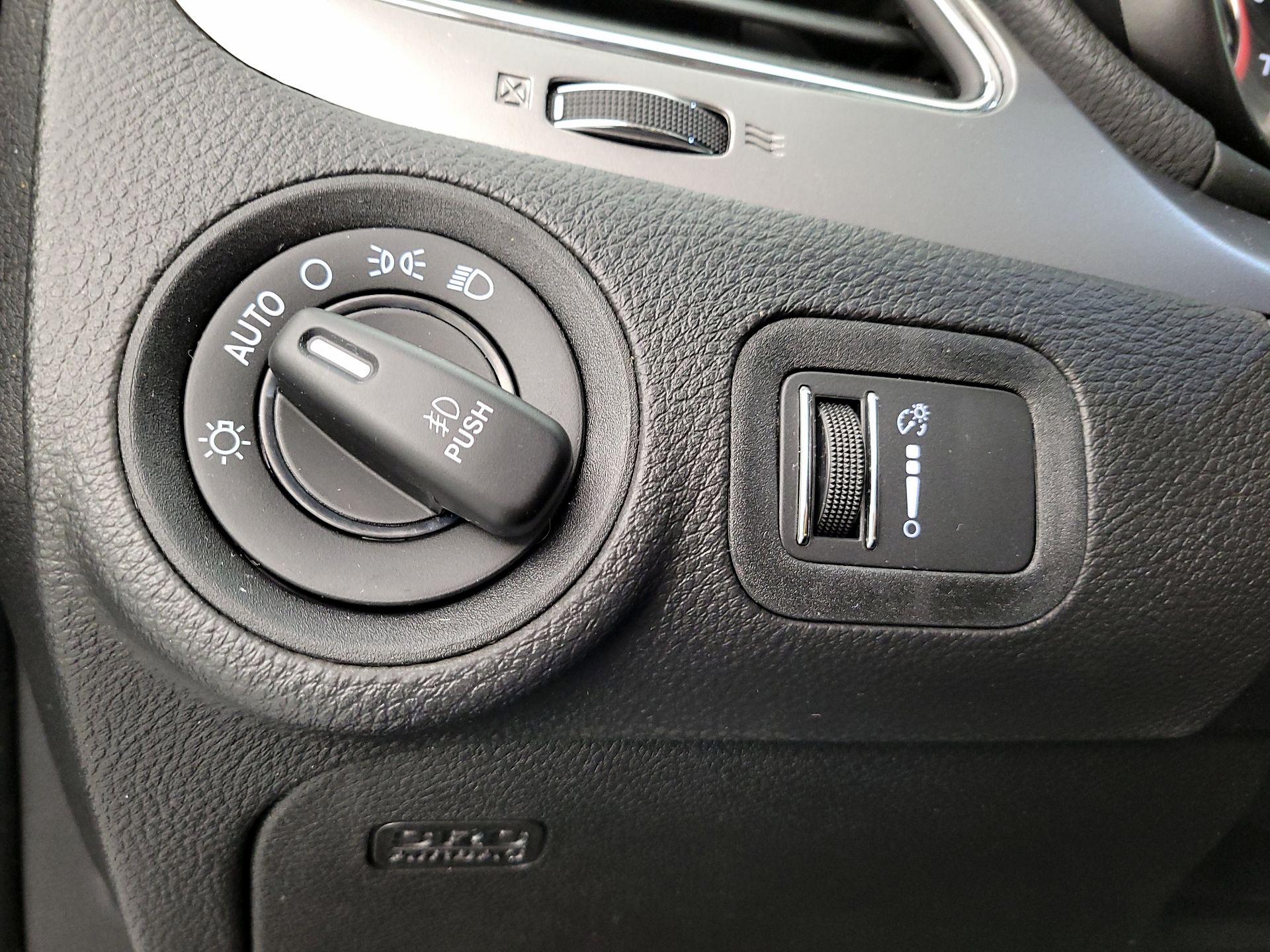 Thumbnail: 2020 Dodge Journey - 13