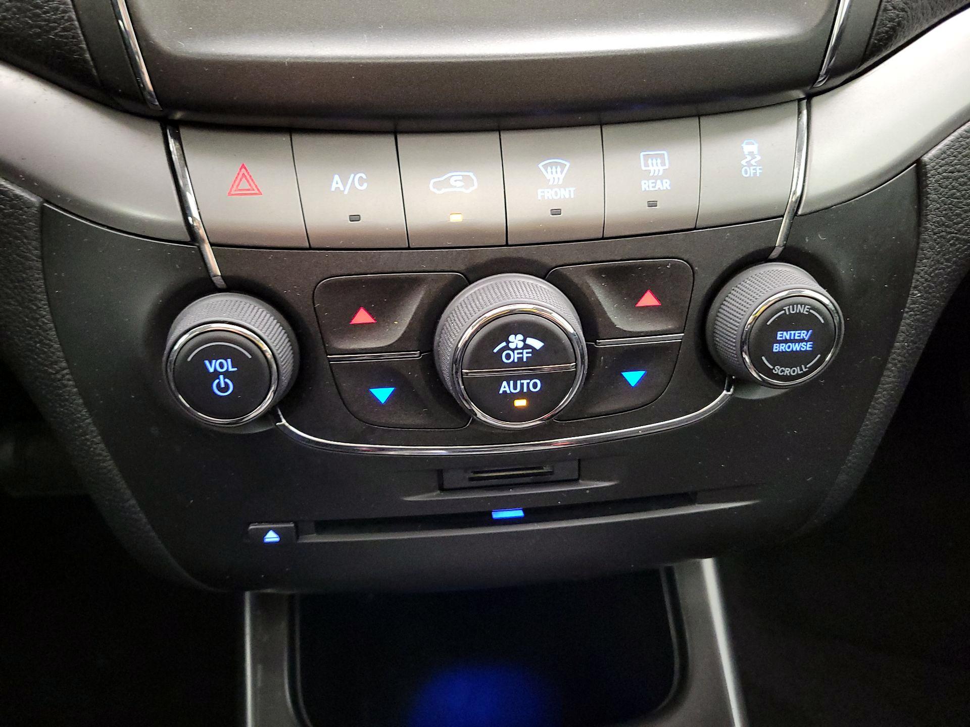 Thumbnail: 2020 Dodge Journey - 17