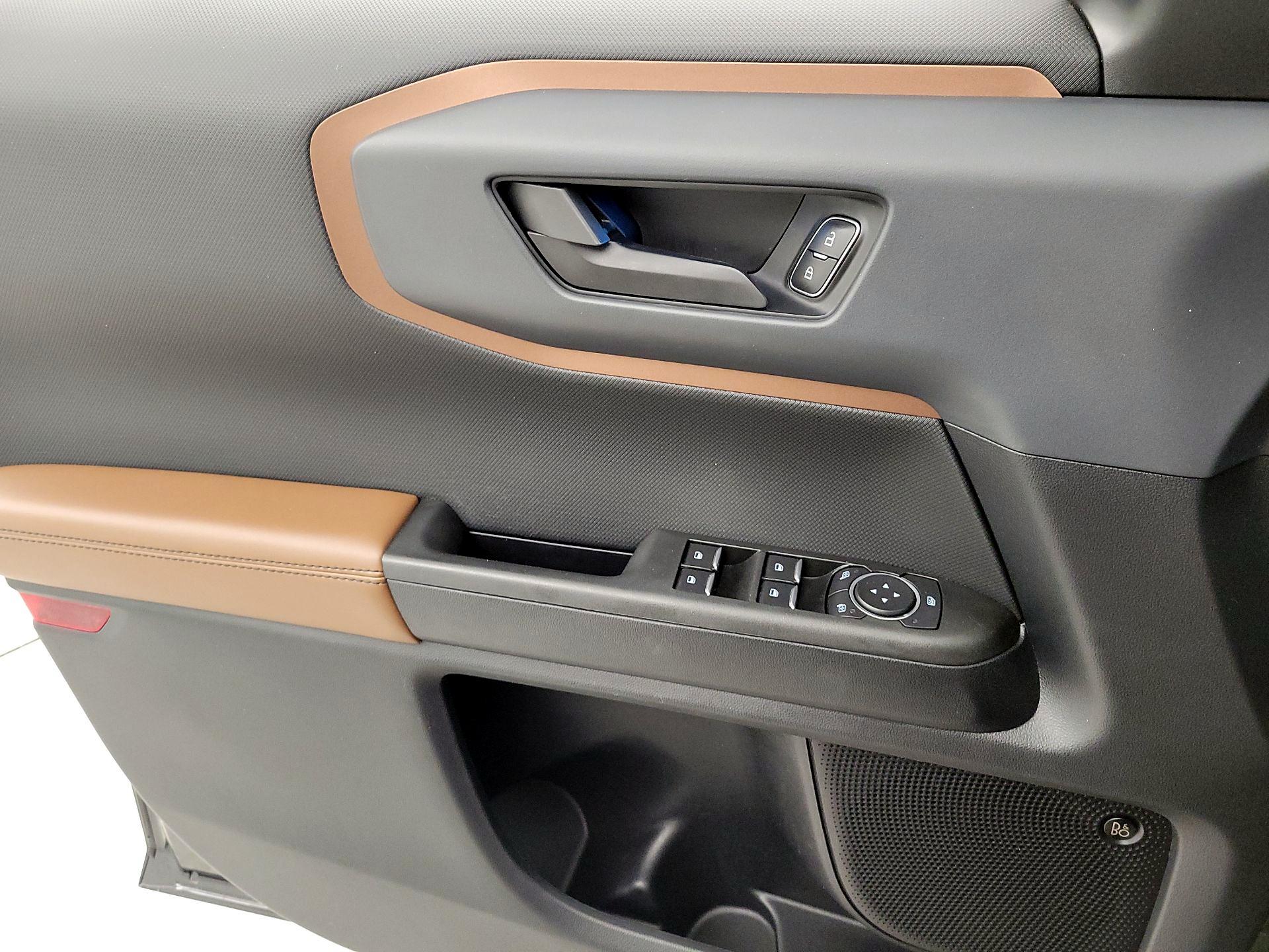 Thumbnail: 2022 Ford Bronco Sport - 12