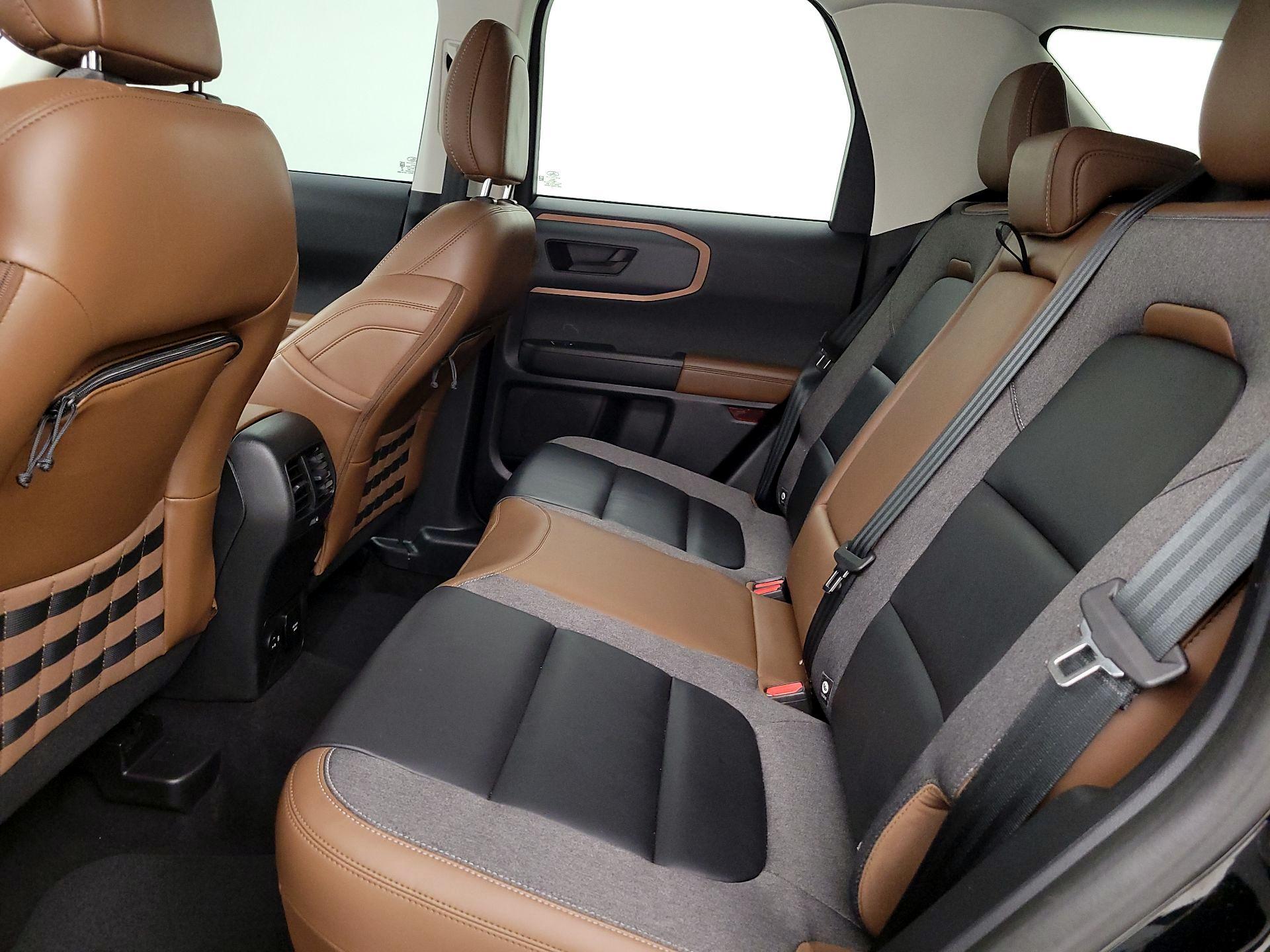 Thumbnail: 2022 Ford Bronco Sport - 18