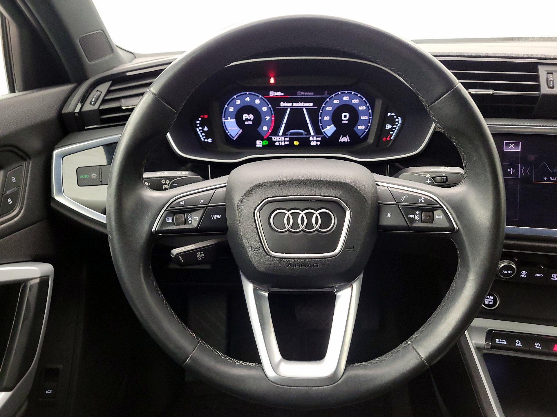 Thumbnail: 2021 Audi Q3 - 10