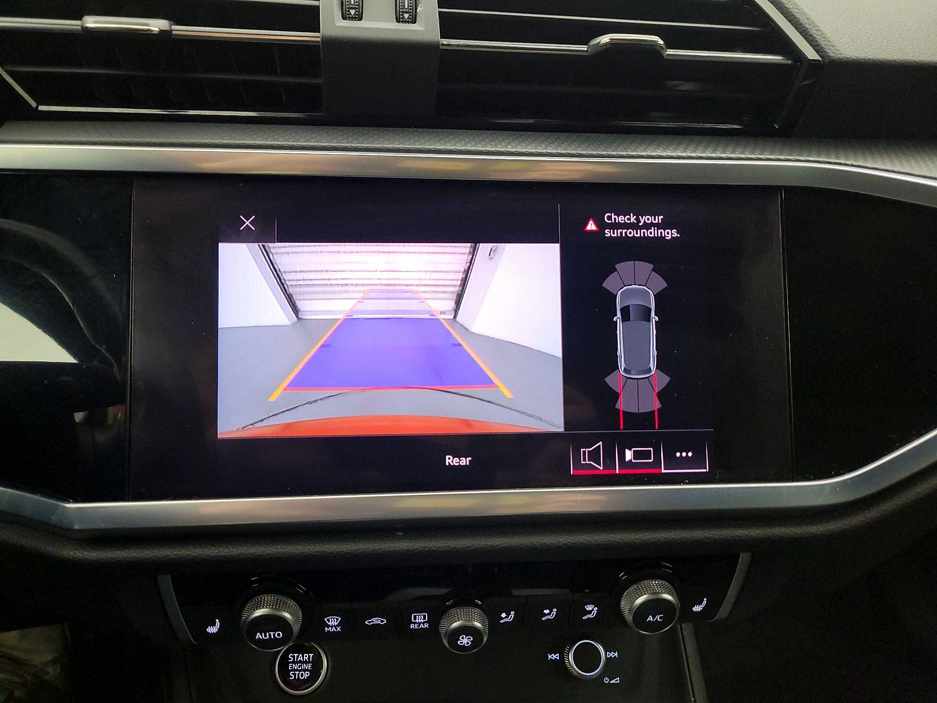 Thumbnail: 2021 Audi Q3 - 14