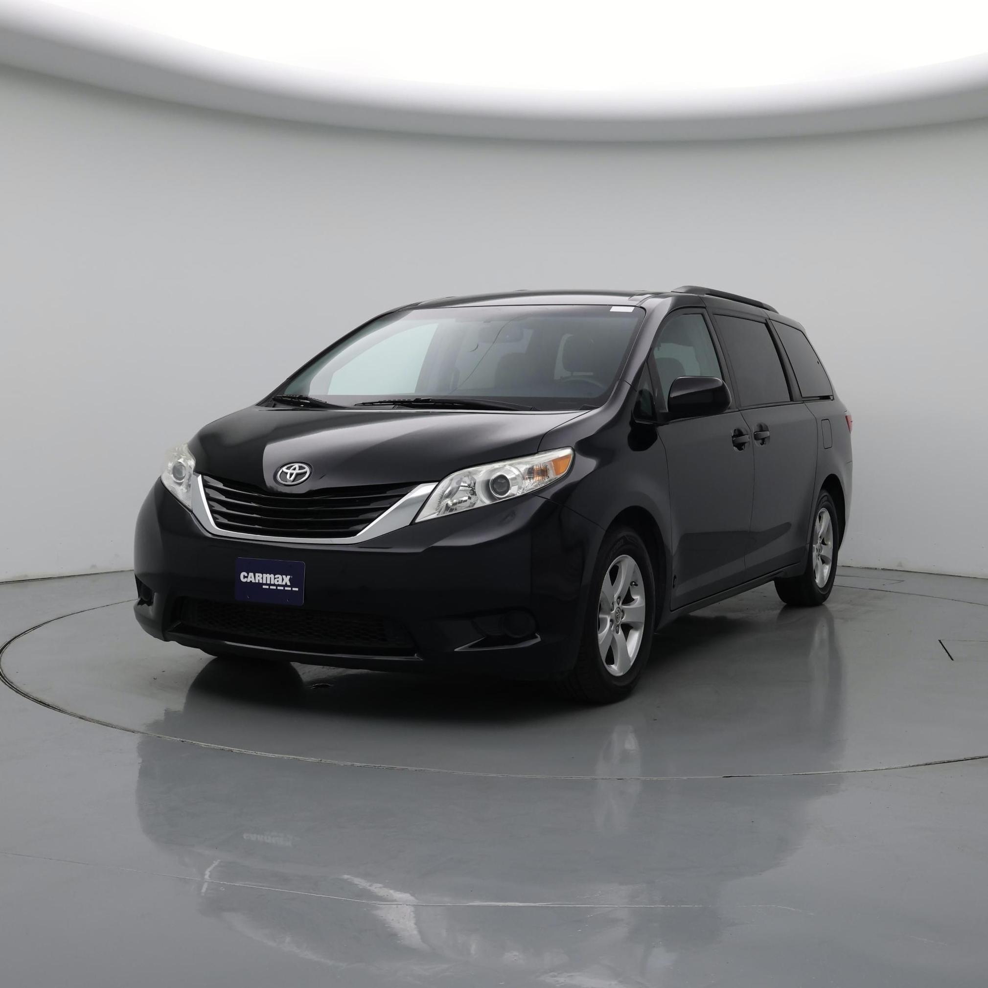 Thumbnail: 2017 Toyota Sienna - 4