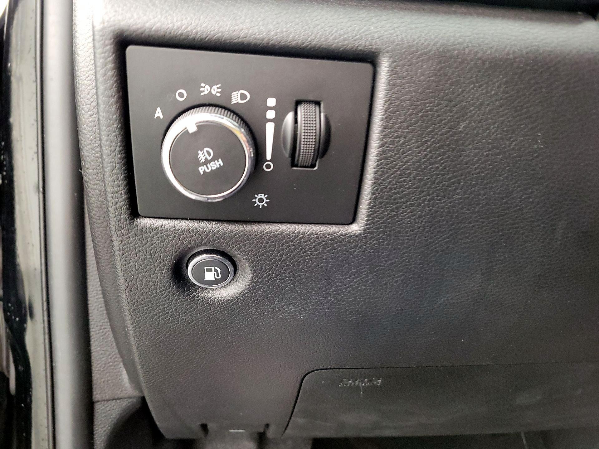 Thumbnail: 2020 Jeep Grand Cherokee - 13