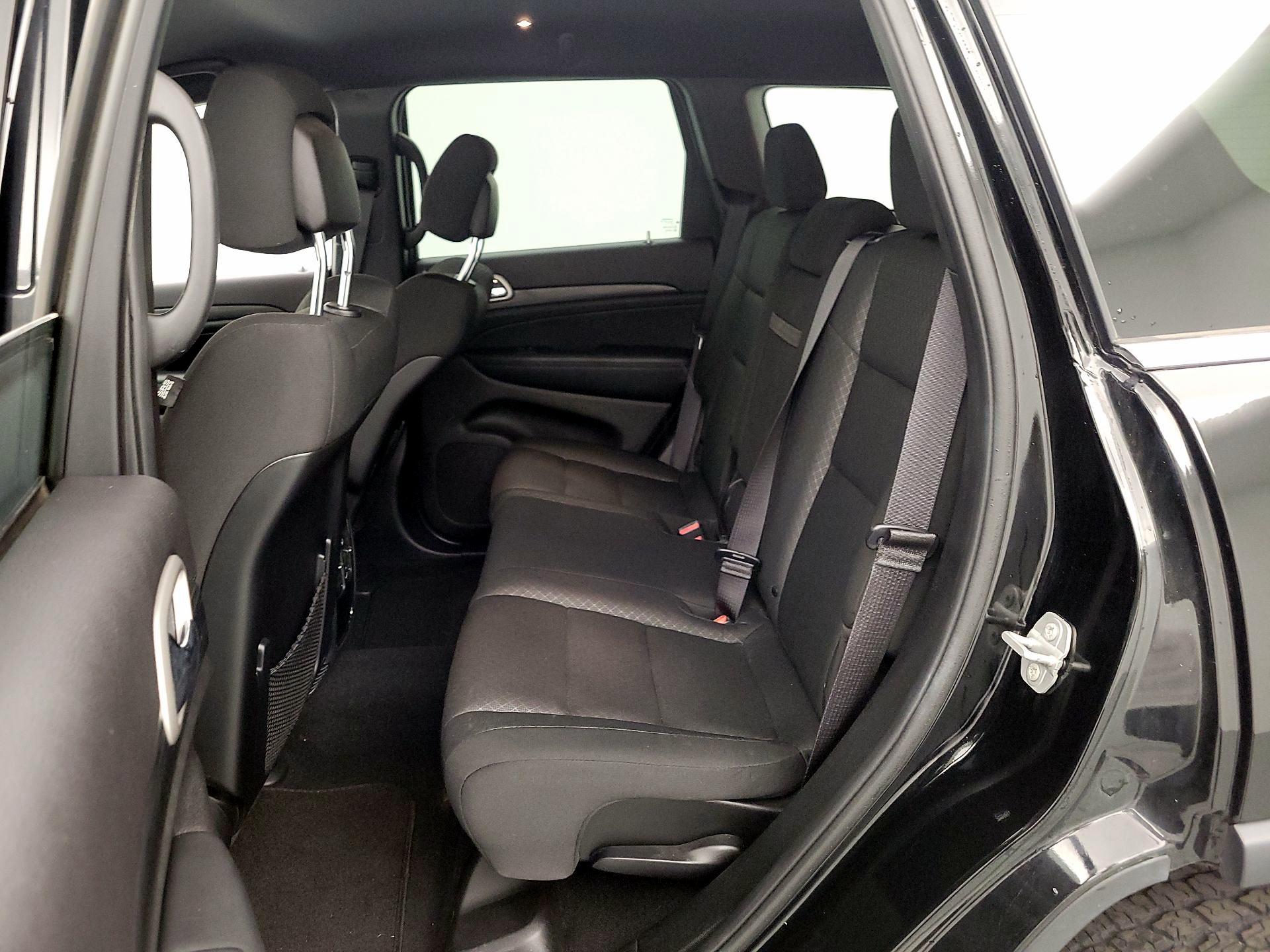 Thumbnail: 2020 Jeep Grand Cherokee - 20