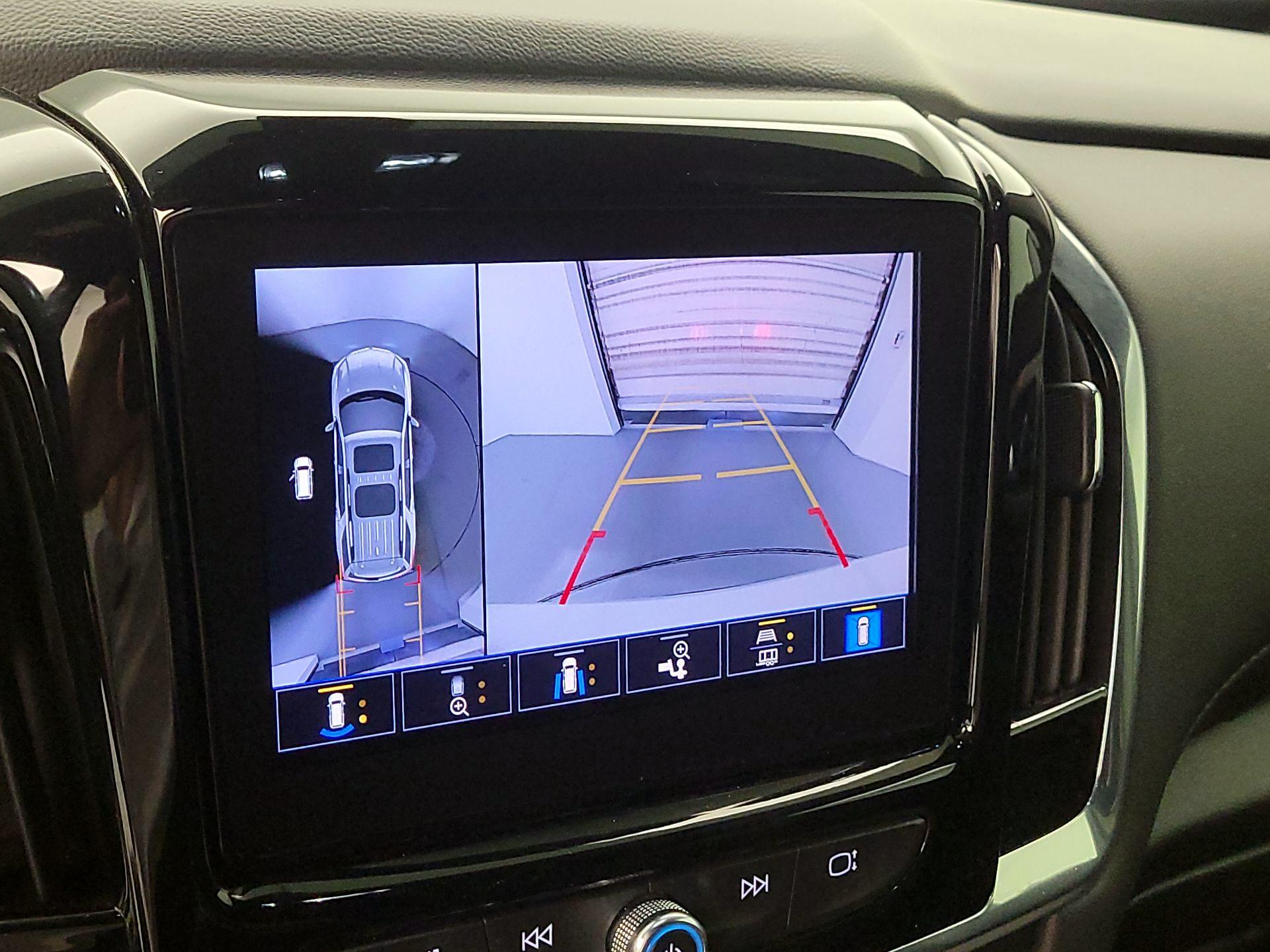 Thumbnail: 2022 Chevrolet Traverse - 14