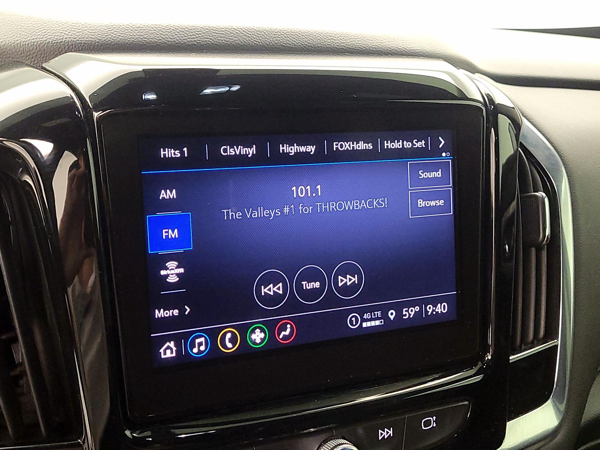 Thumbnail: 2022 Chevrolet Traverse - 15