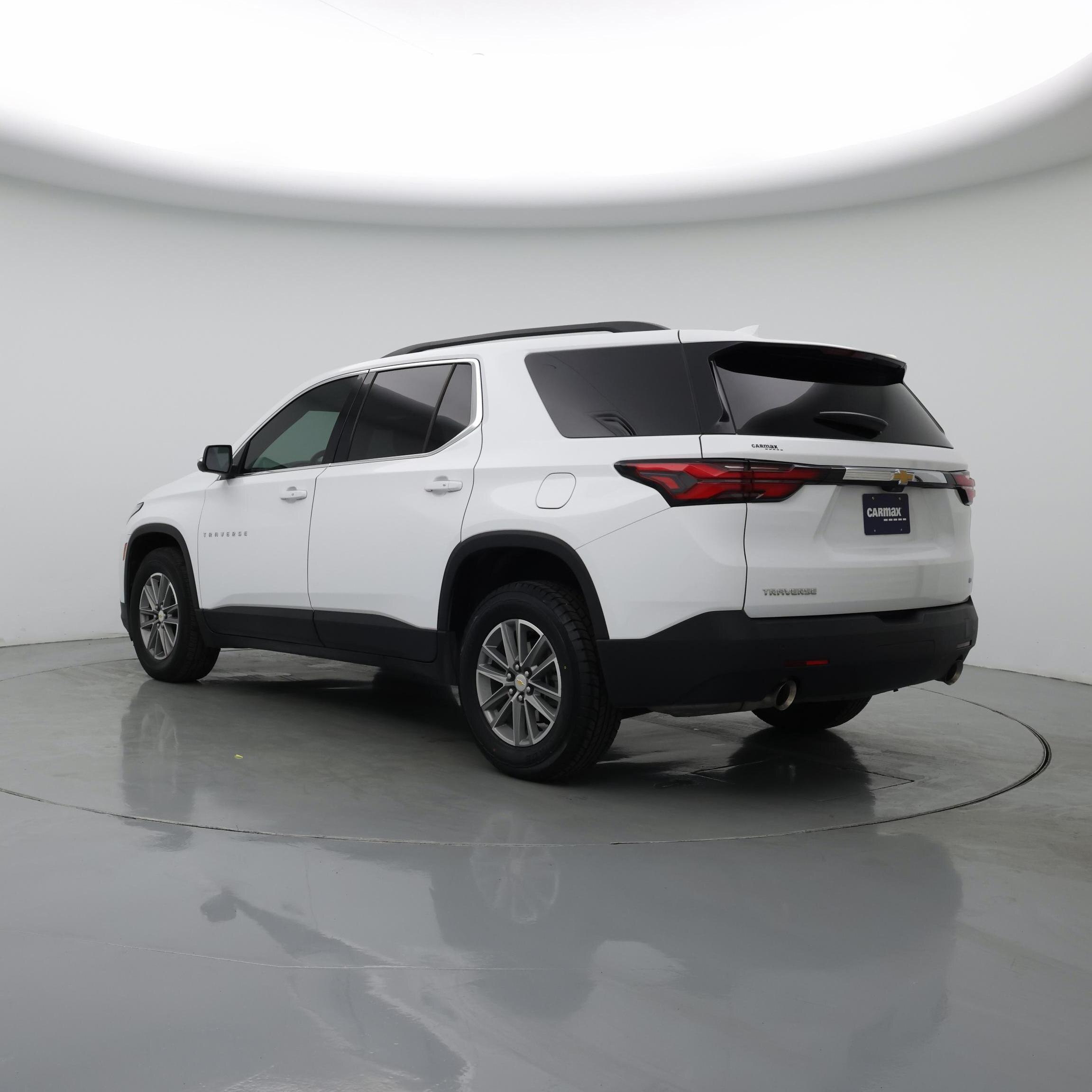 Thumbnail: 2022 Chevrolet Traverse - 2