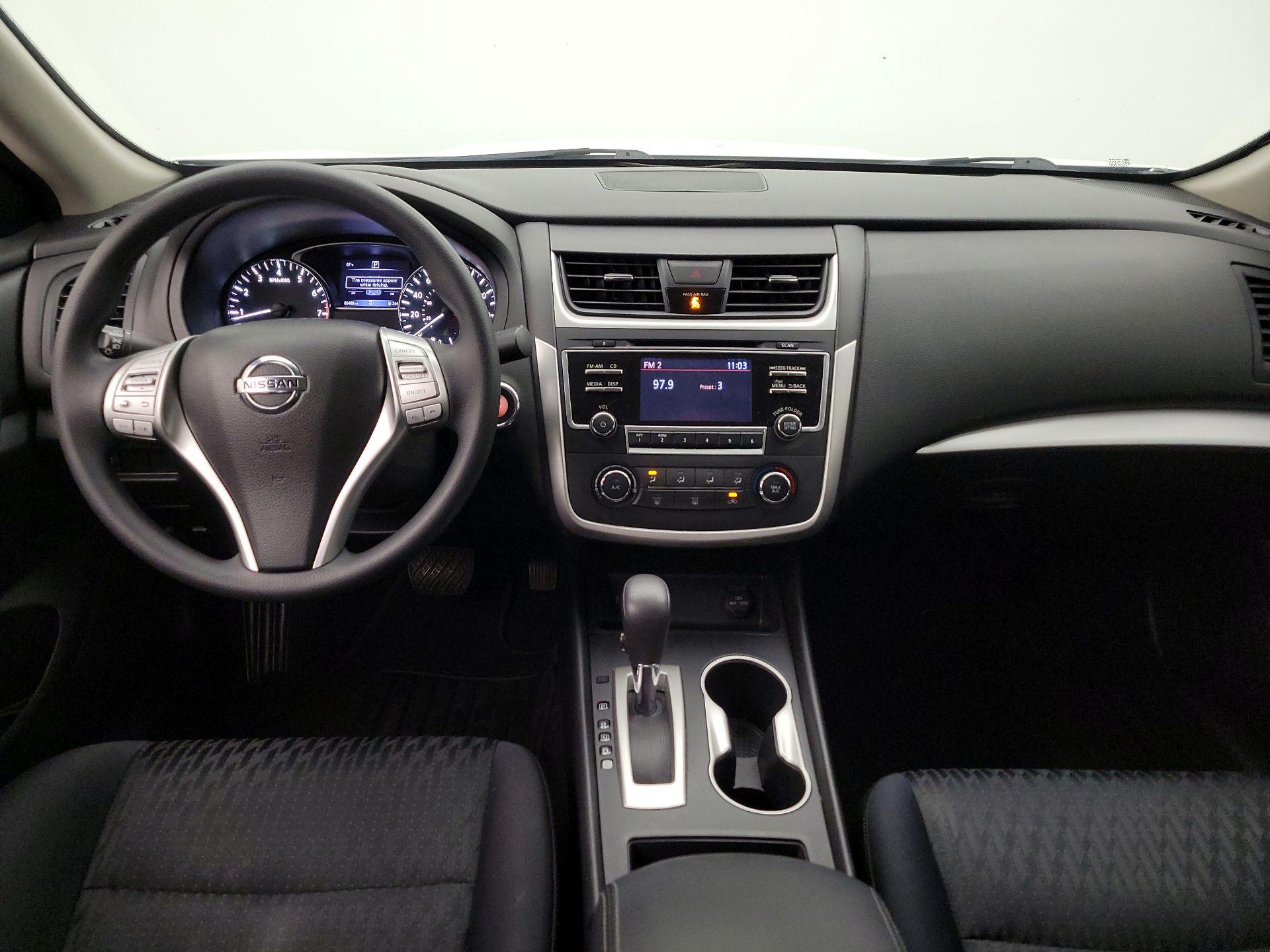 Thumbnail: 2018 Nissan Altima - 9