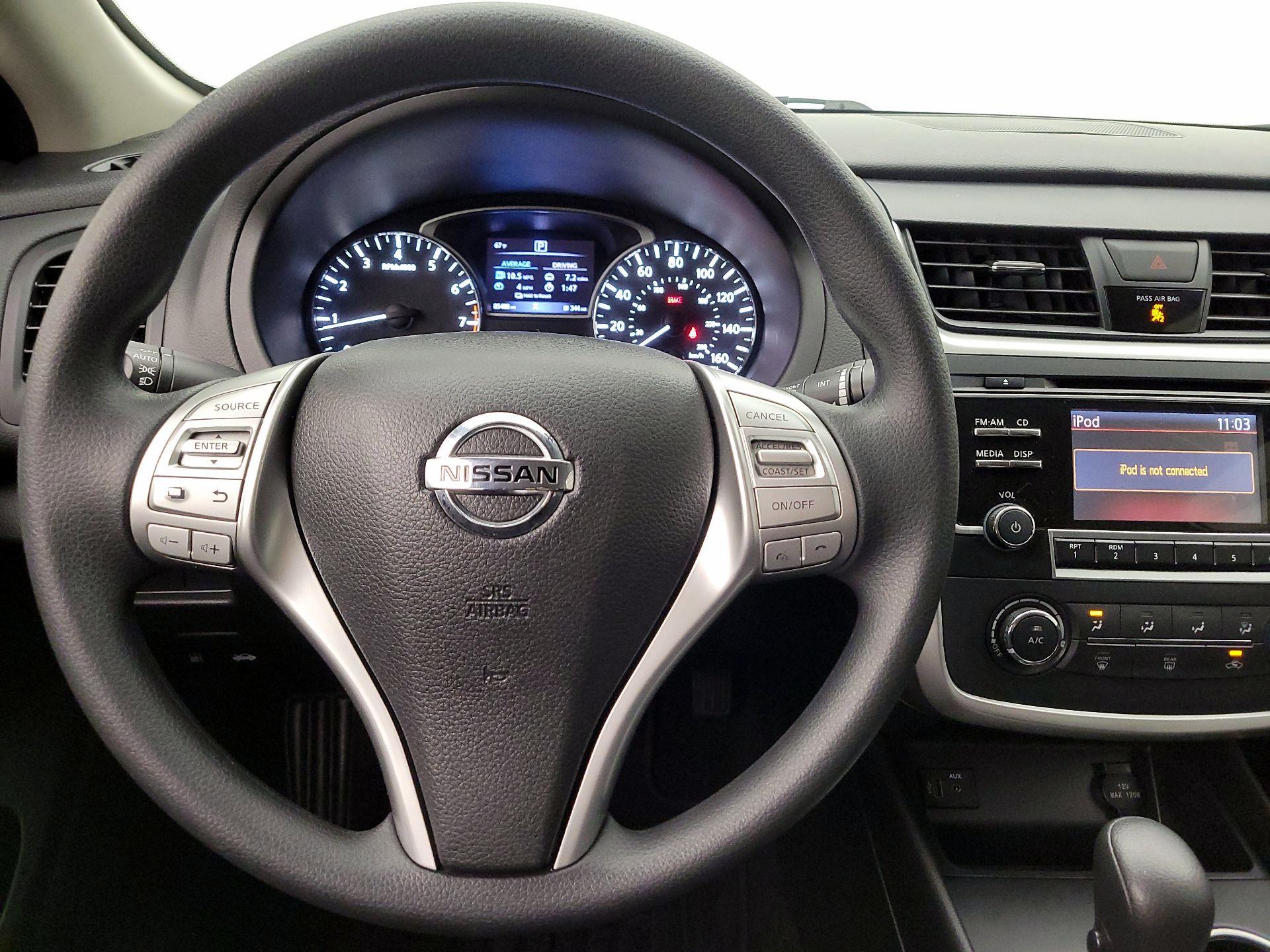 Thumbnail: 2018 Nissan Altima - 10
