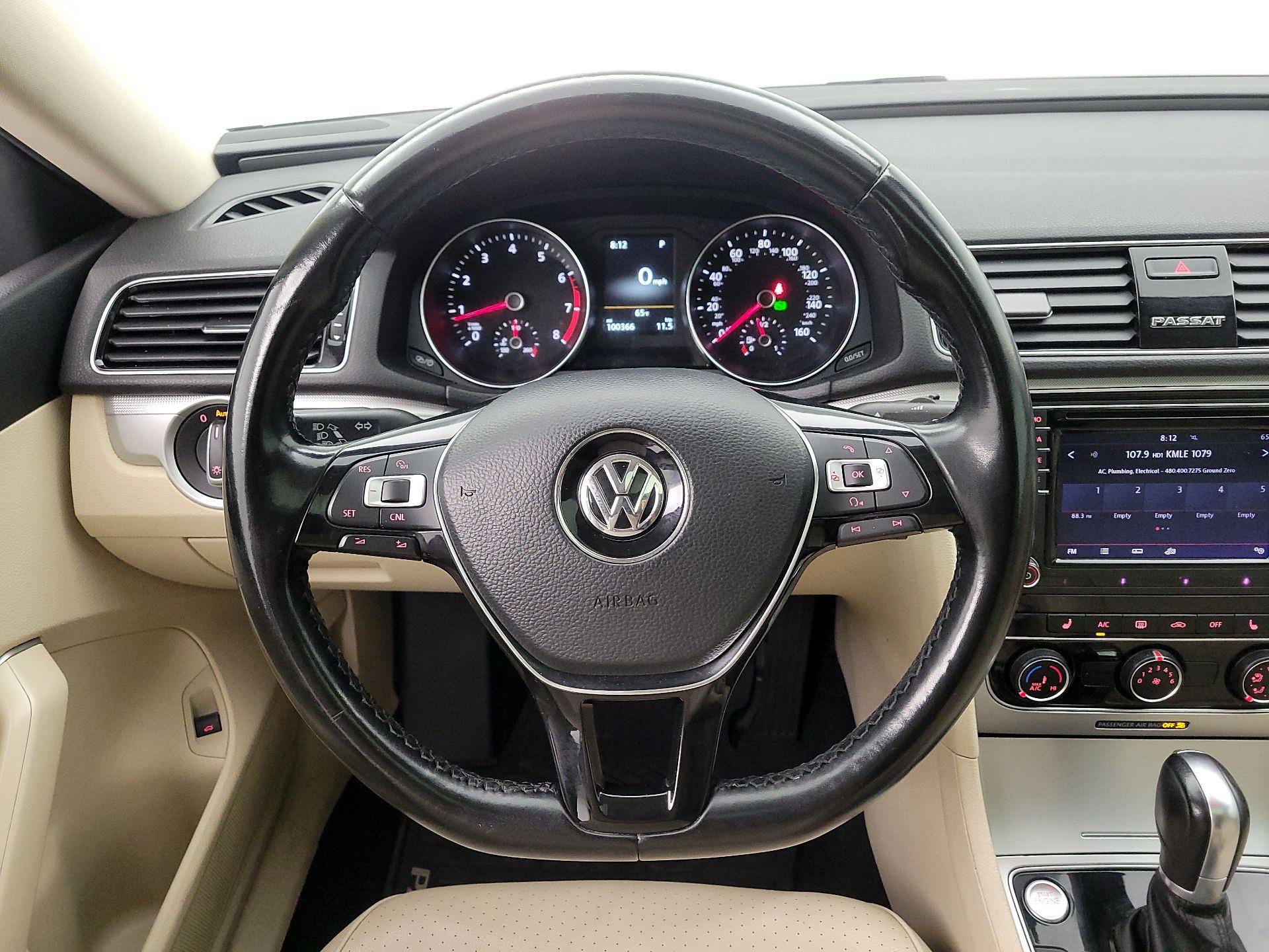 Thumbnail: 2019 Volkswagen Passat - 10