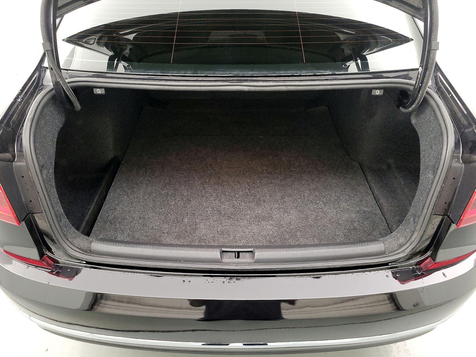 2019 Volkswagen Passat Wolfsburg Edition - Photo 22