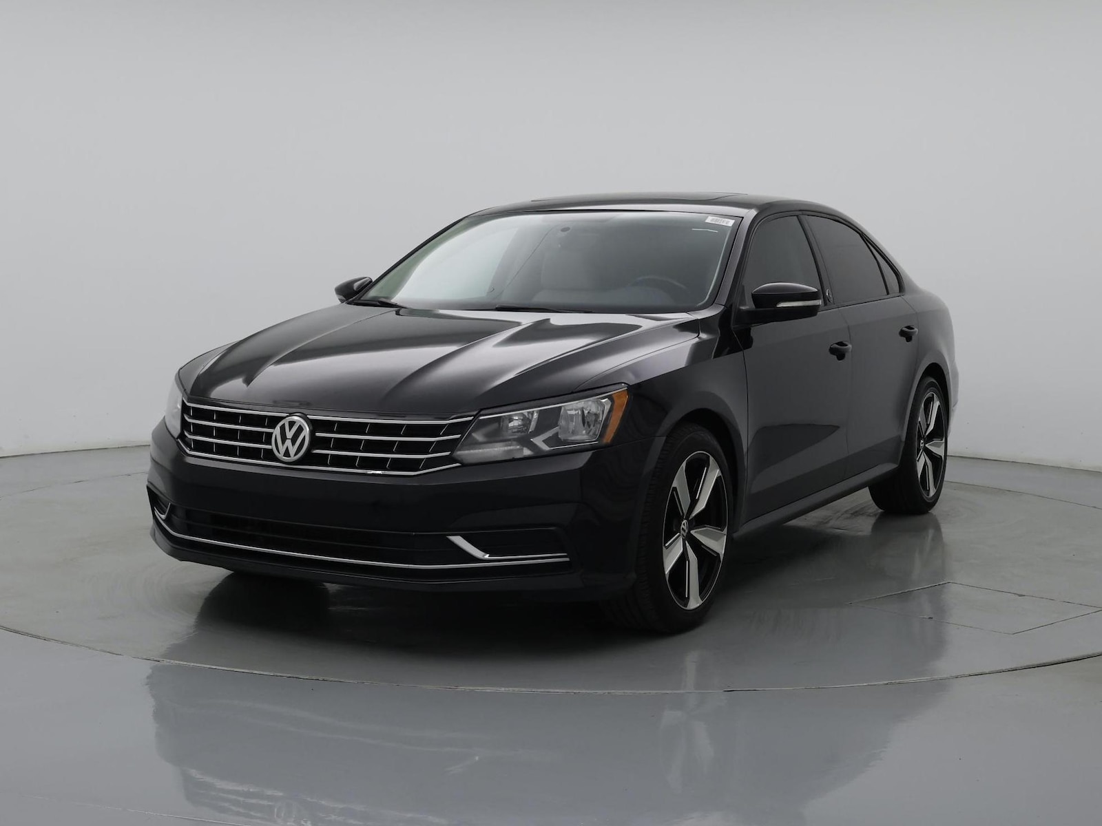 2019 Volkswagen Passat Wolfsburg Edition - Photo 5
