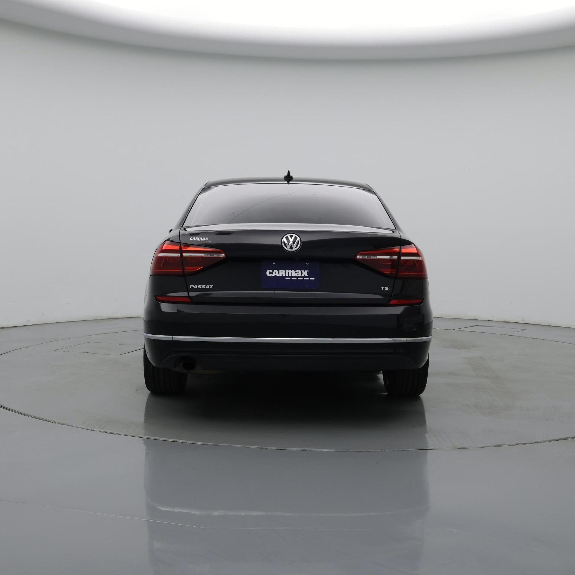 Thumbnail: 2019 Volkswagen Passat - 6