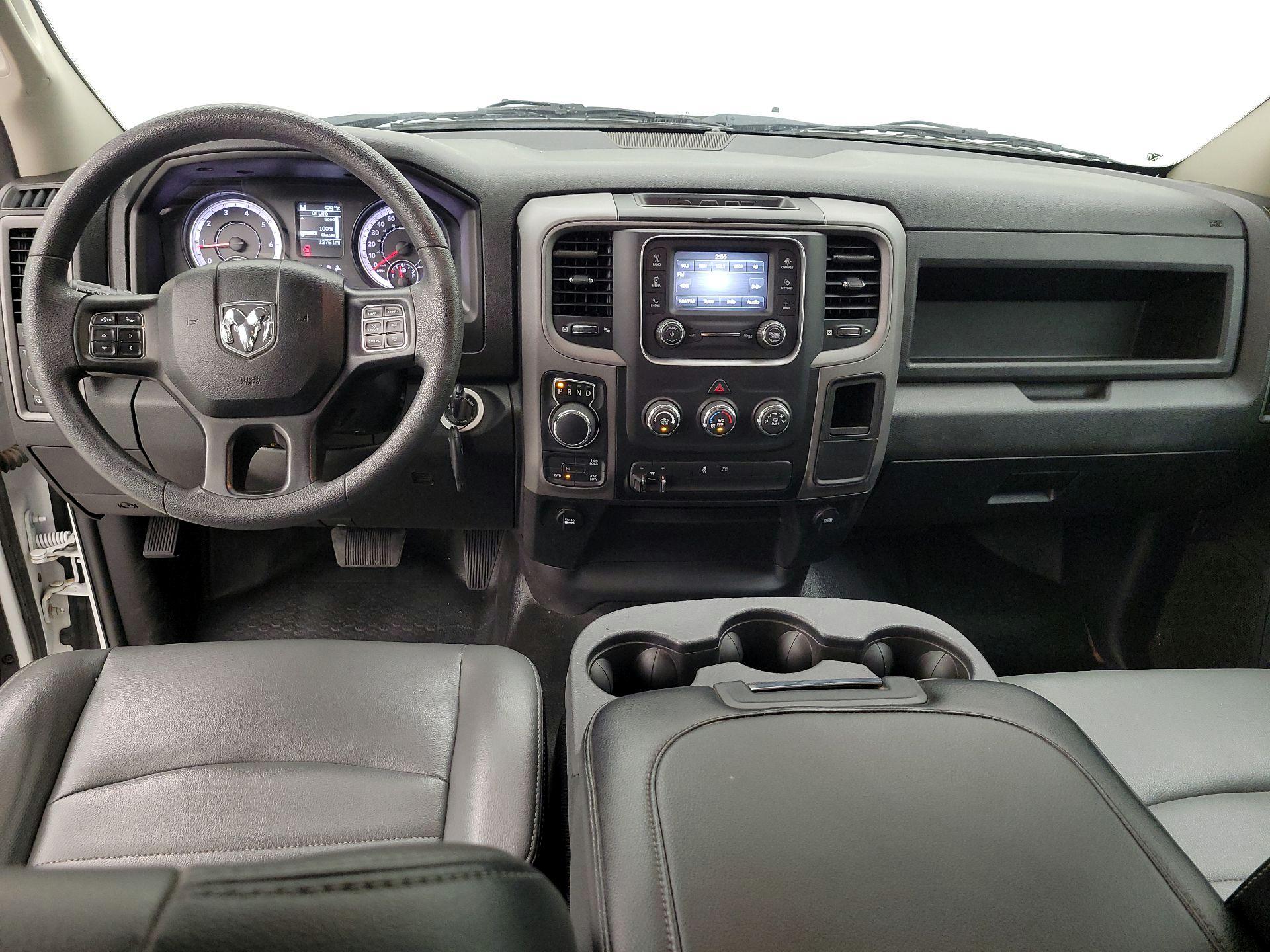 Thumbnail: 2021 RAM 1500 Classic - 9