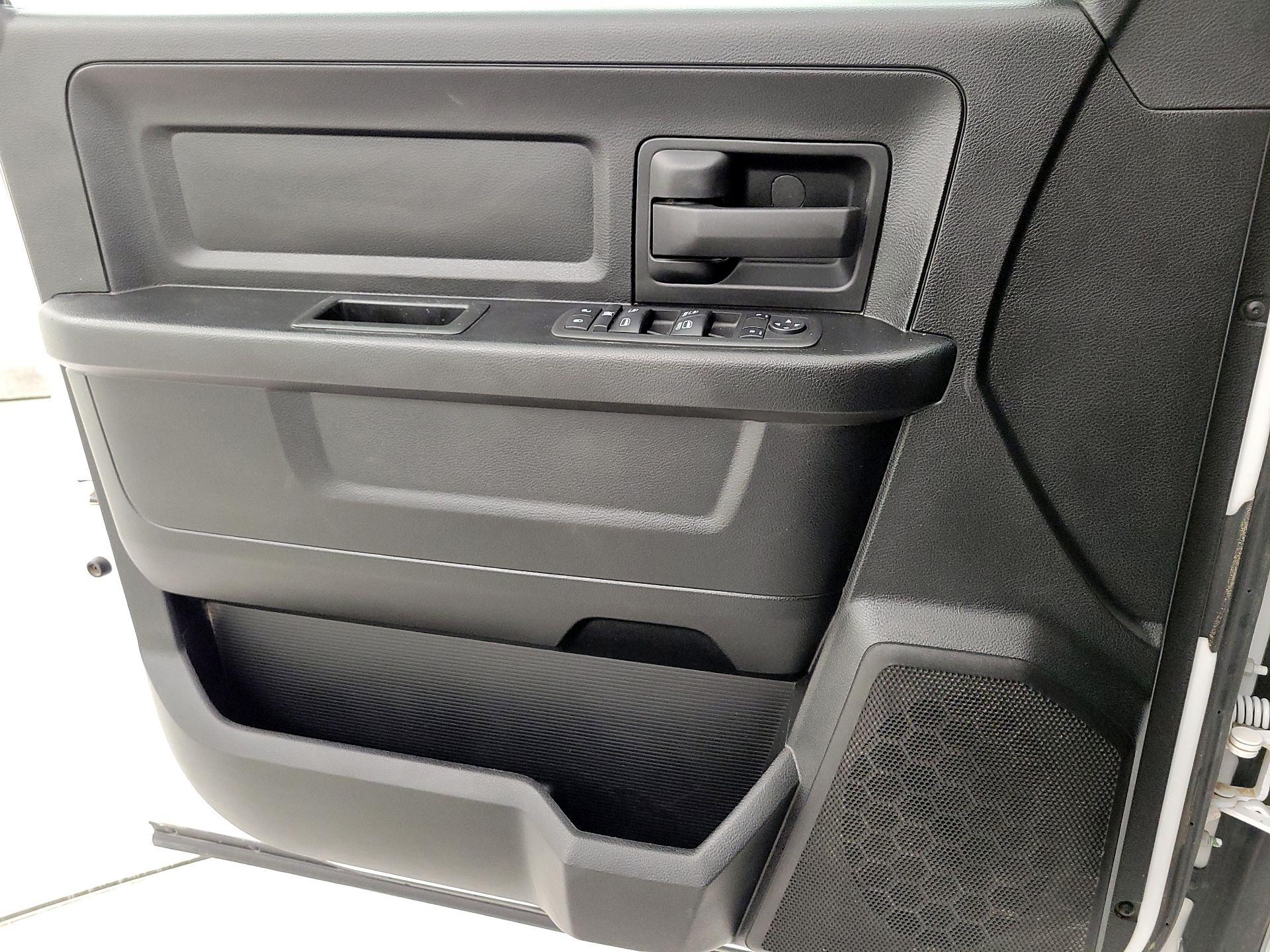 Thumbnail: 2021 RAM 1500 Classic - 12