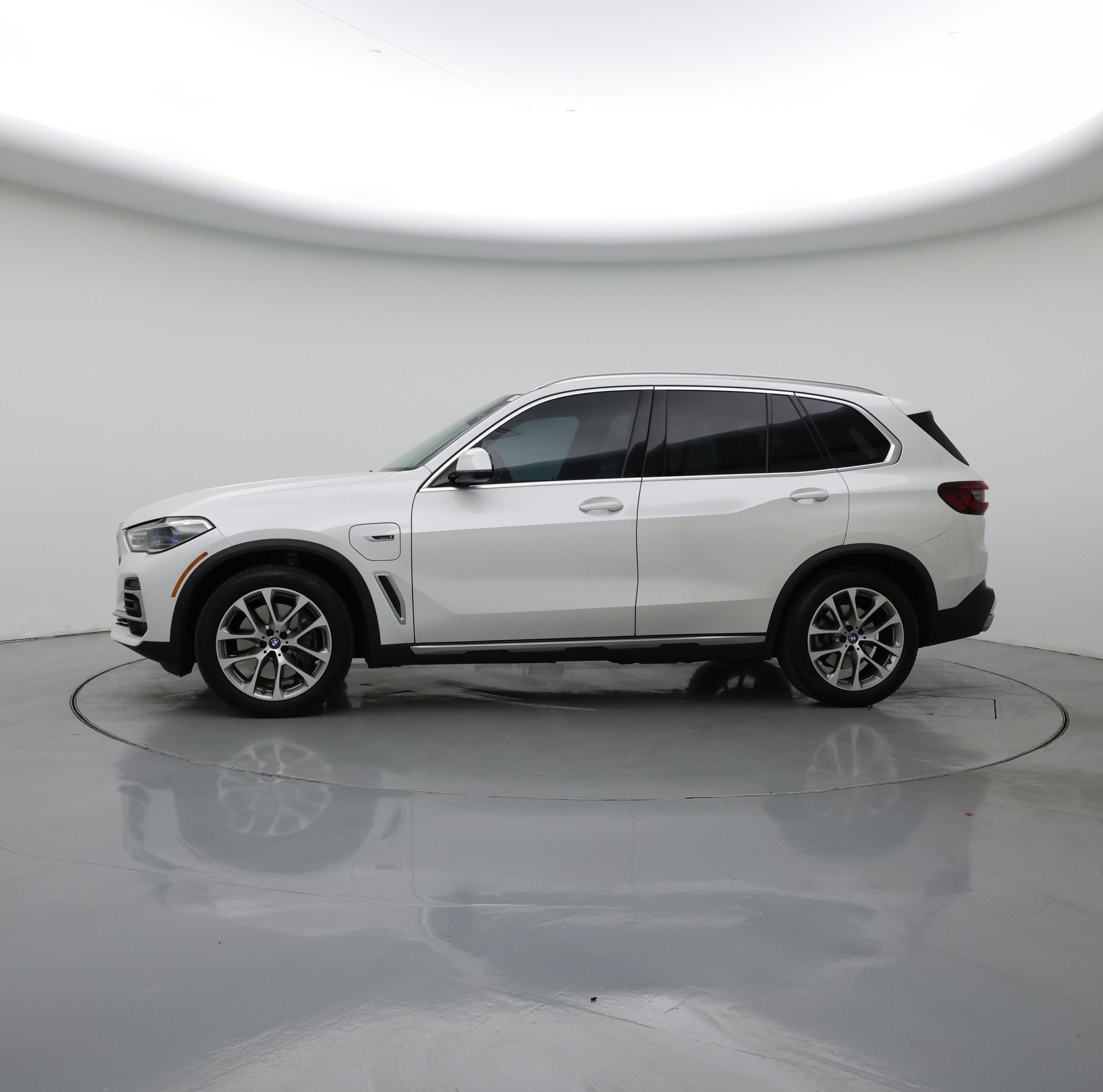 Thumbnail: 2023 BMW X5 - 3