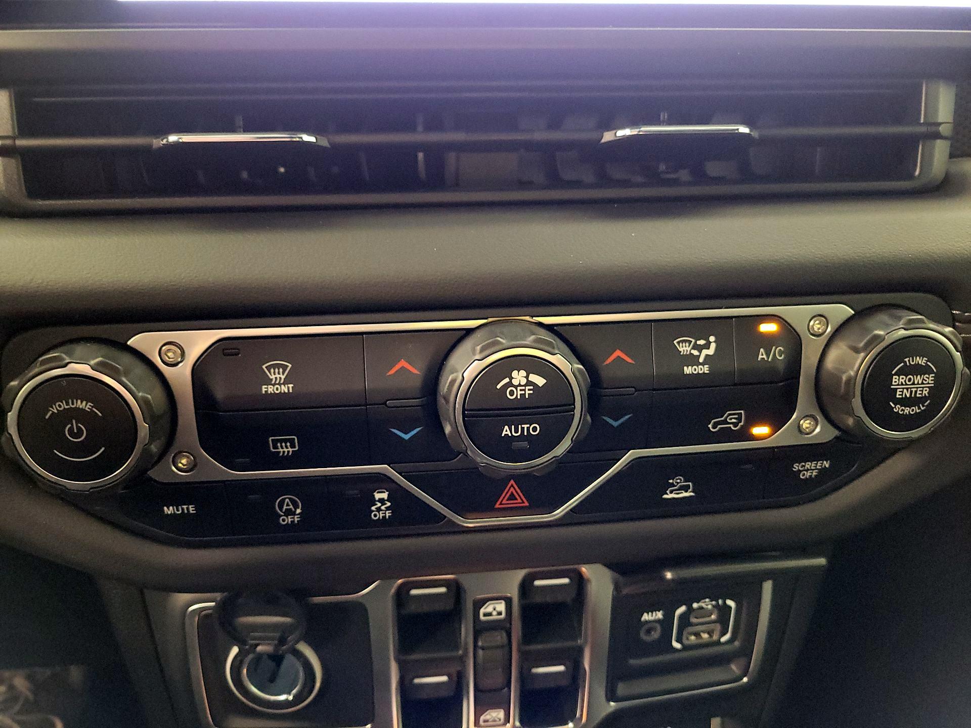 Thumbnail: 2024 Jeep Wrangler - 16