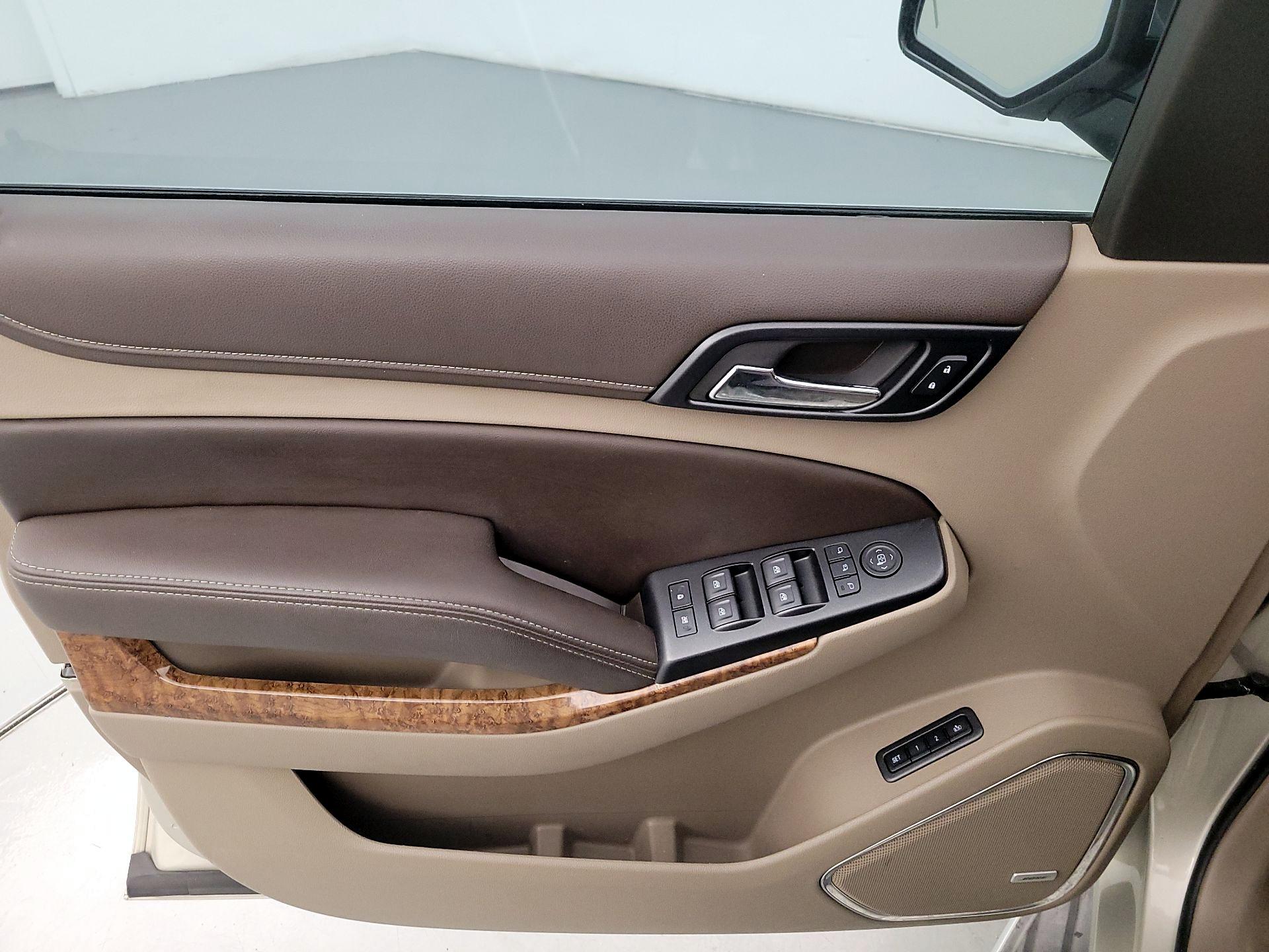 Thumbnail: 2015 Chevrolet Tahoe - 12