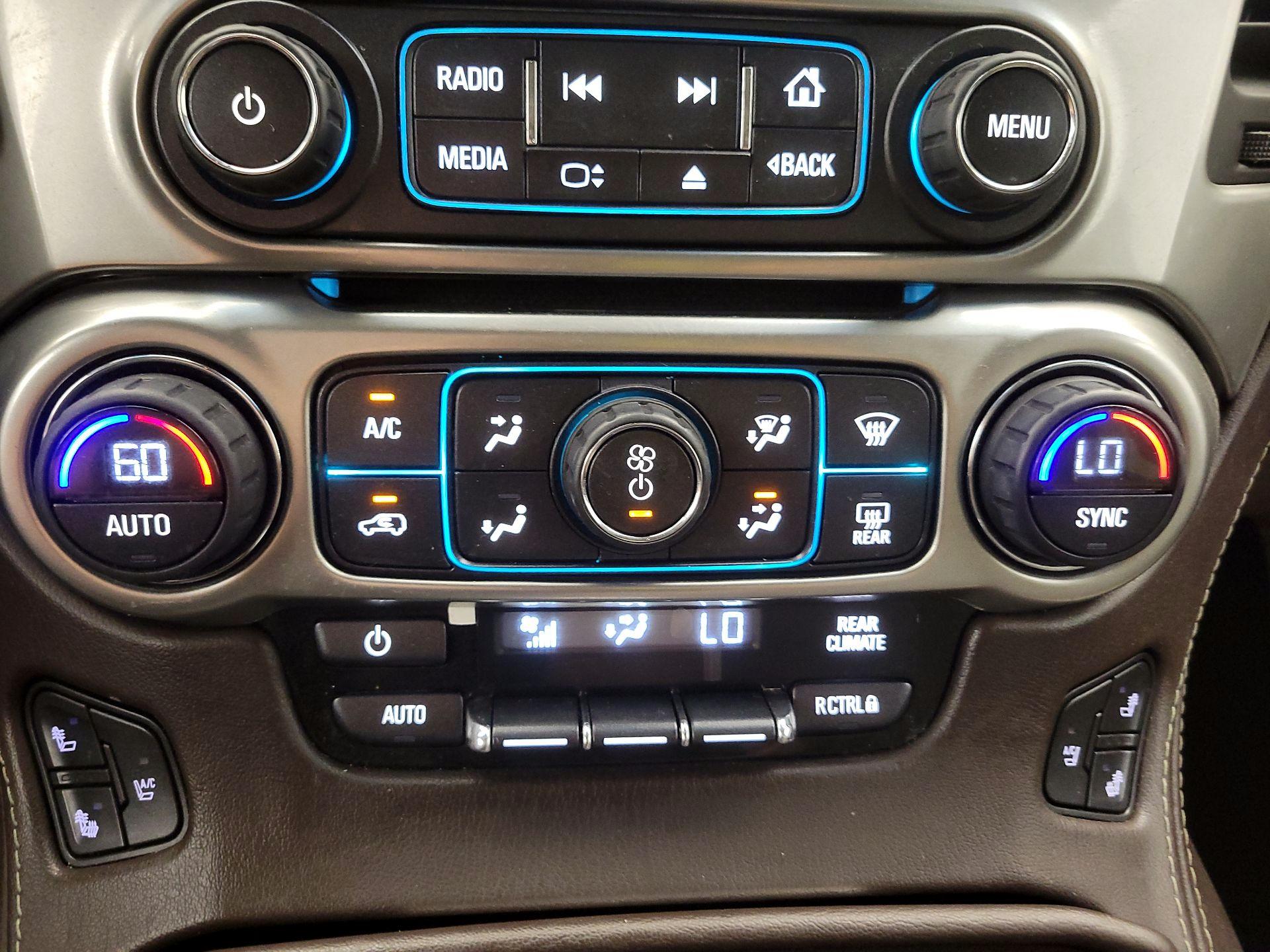 Thumbnail: 2015 Chevrolet Tahoe - 16