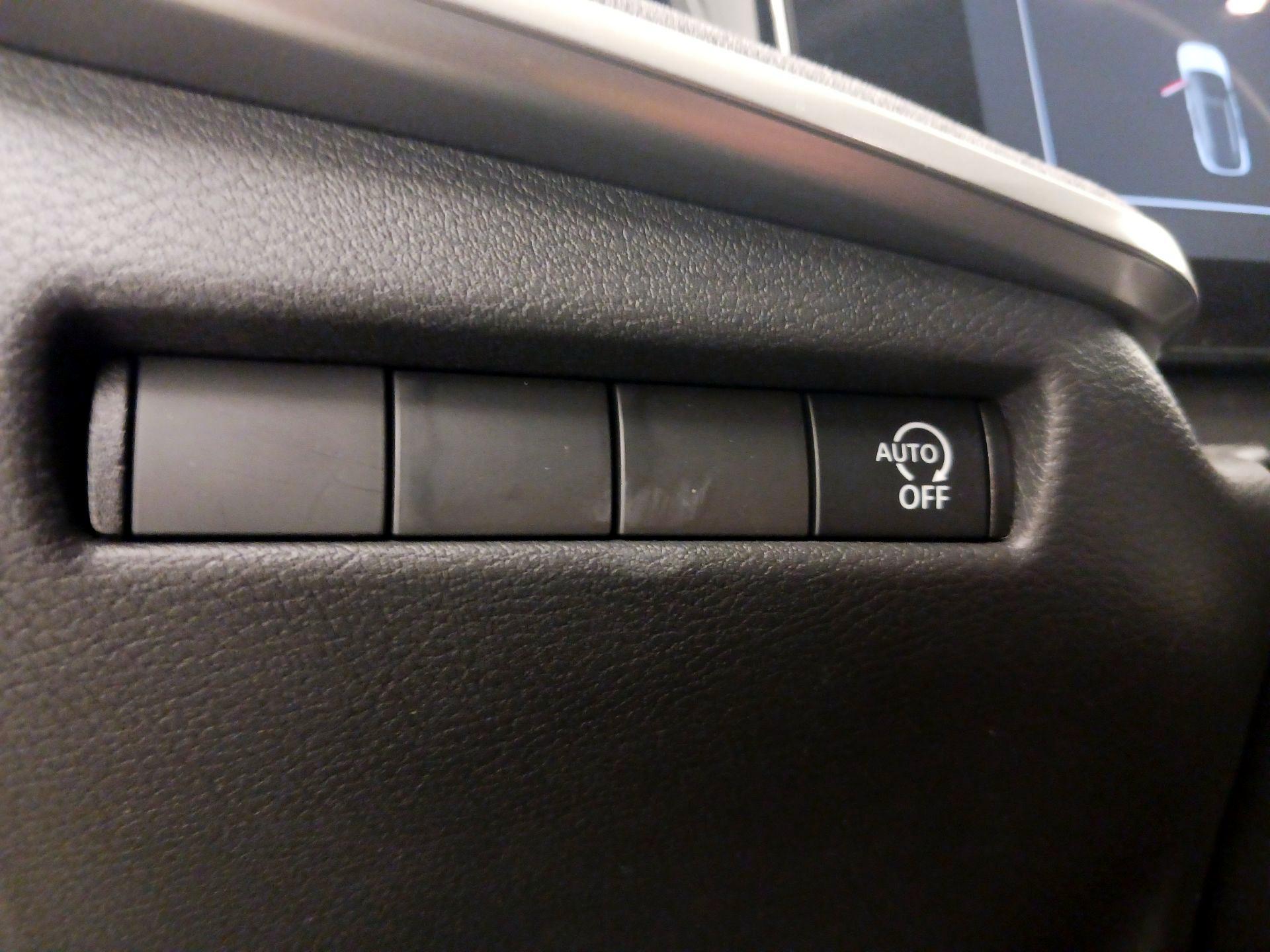 Thumbnail: 2026 Nissan Kicks - 13