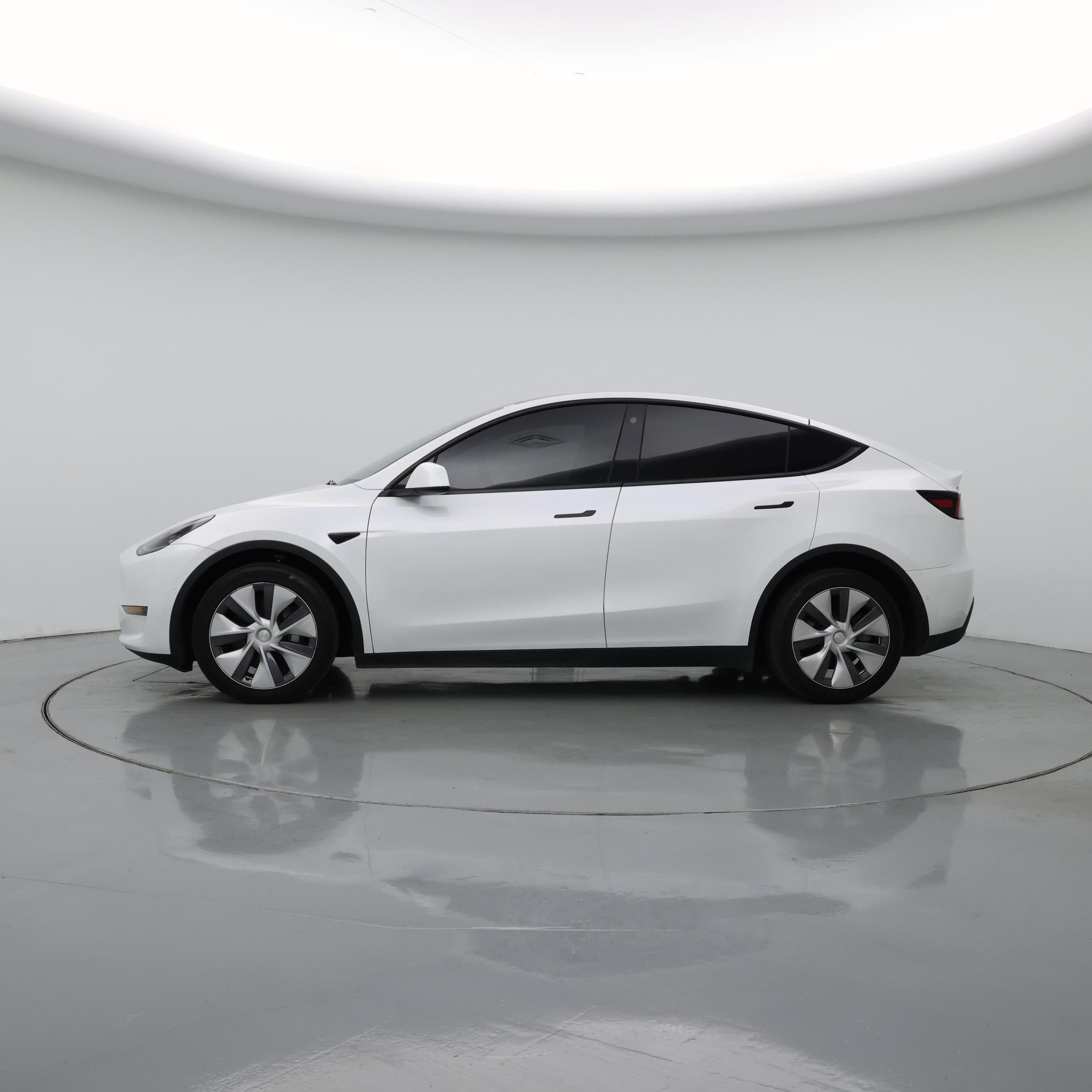 Thumbnail: 2022 Tesla Model Y - 3