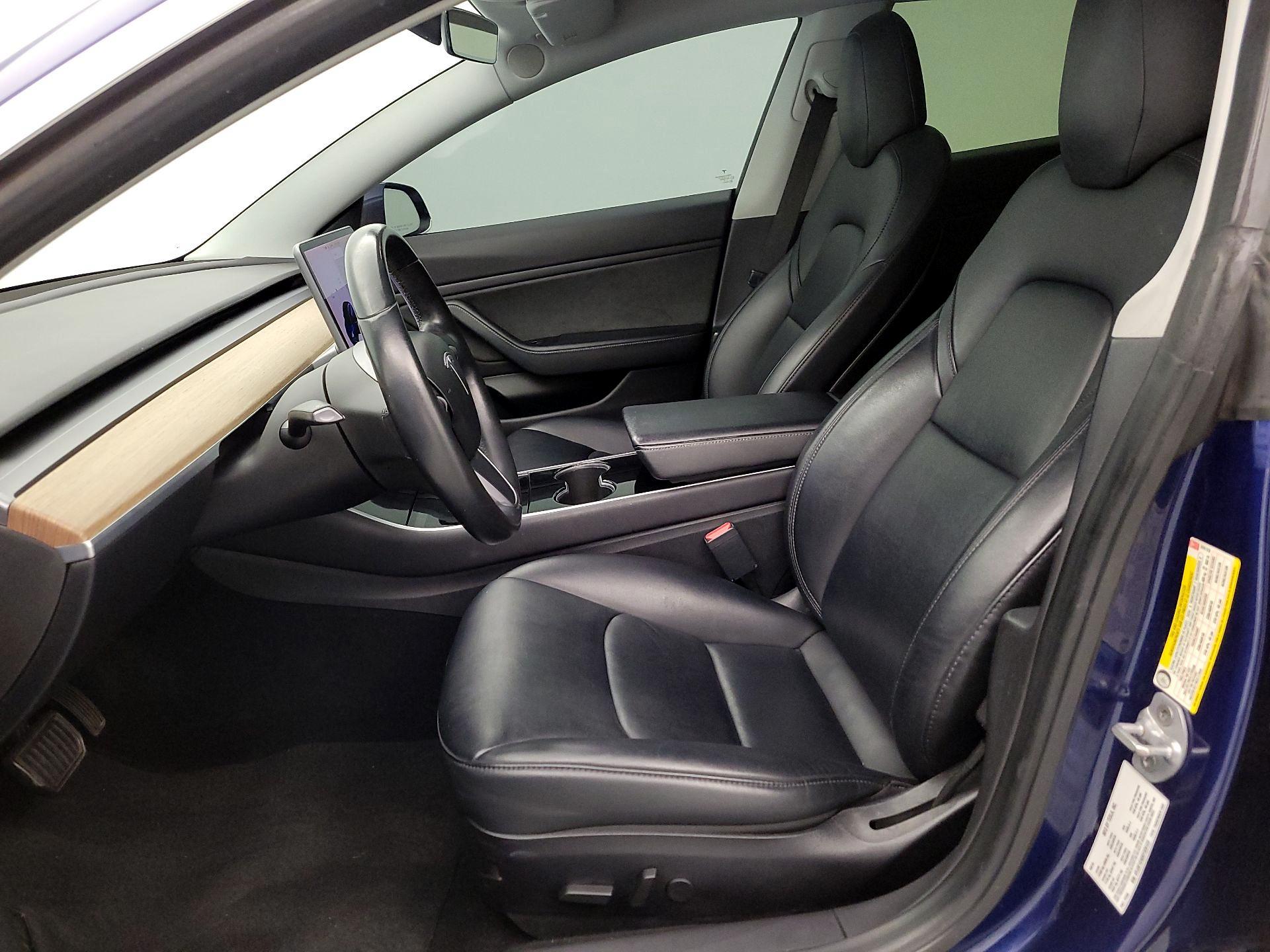 Thumbnail: 2019 Tesla Model 3 - 11