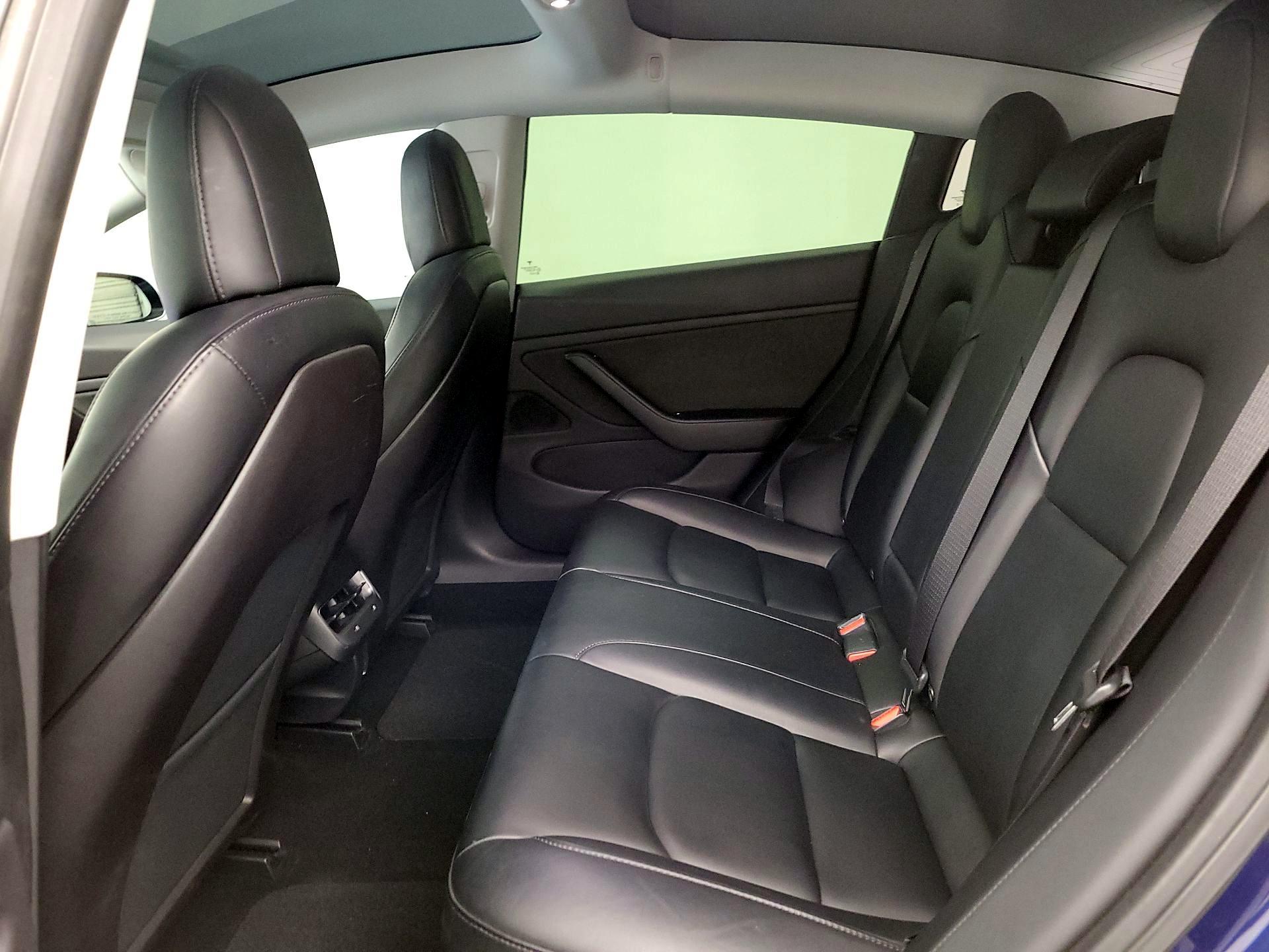 Thumbnail: 2019 Tesla Model 3 - 19