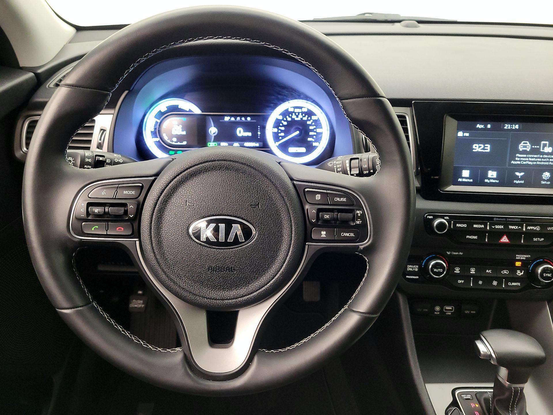 Thumbnail: 2017 Kia Niro - 10