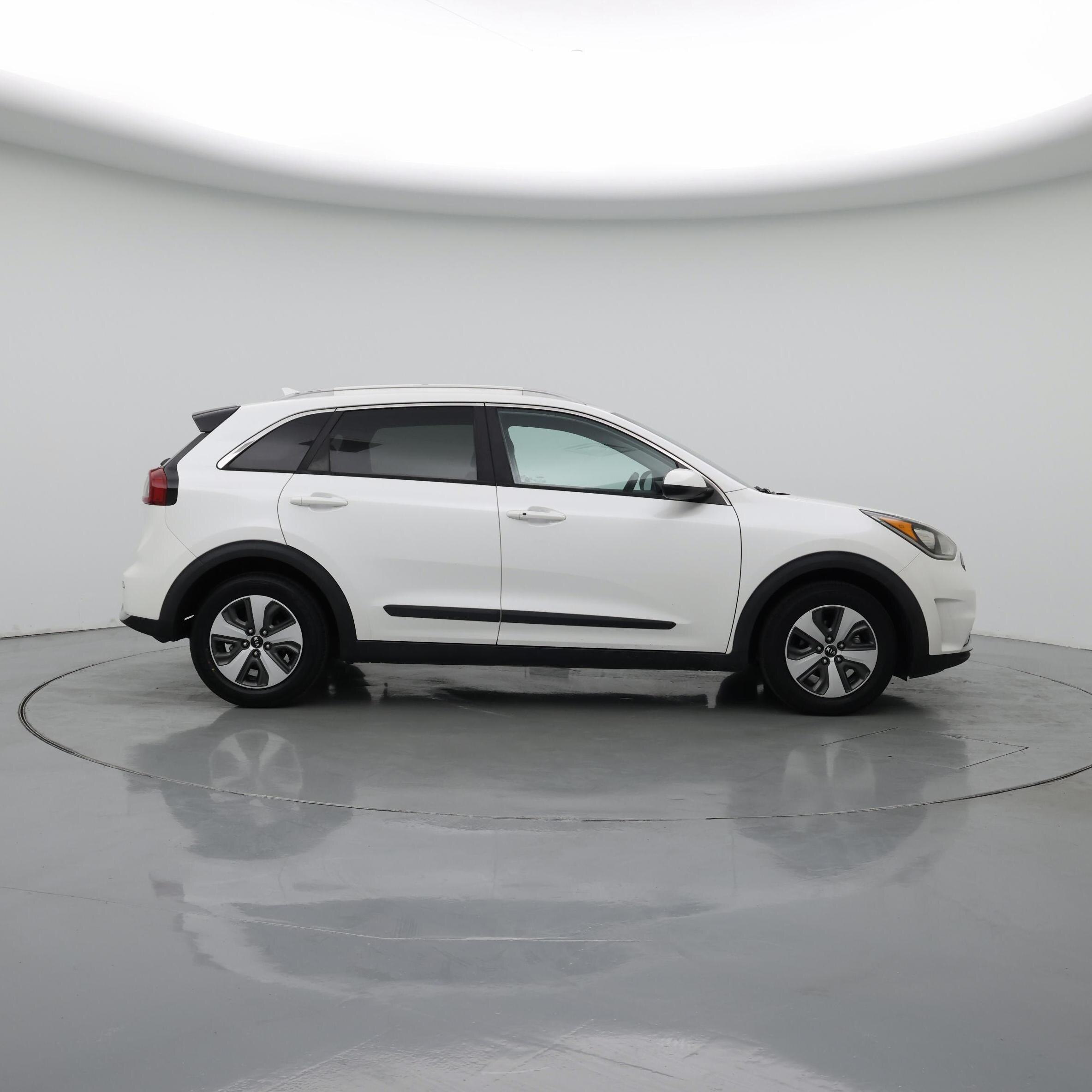 Thumbnail: 2017 Kia Niro - 7